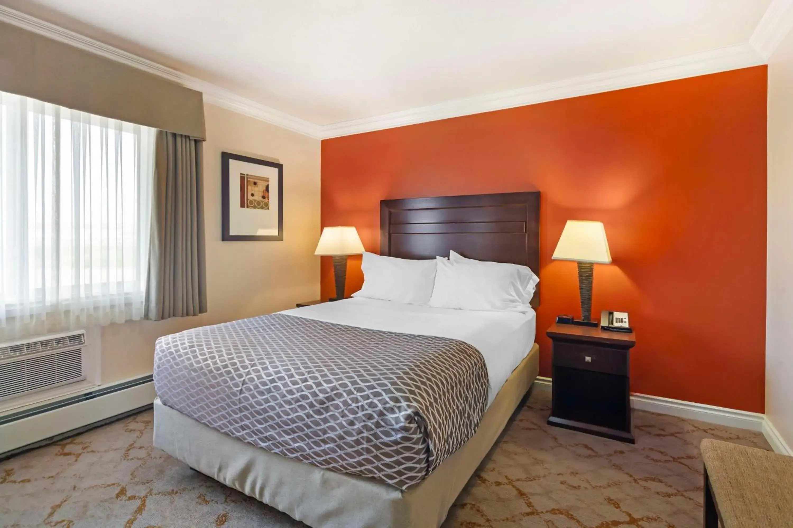 Bedroom, Bed in Best Western PLUS Mirage Hotel and Resort Bedroom, Bed in Best Western PLUS Mirage Hotel and Resort