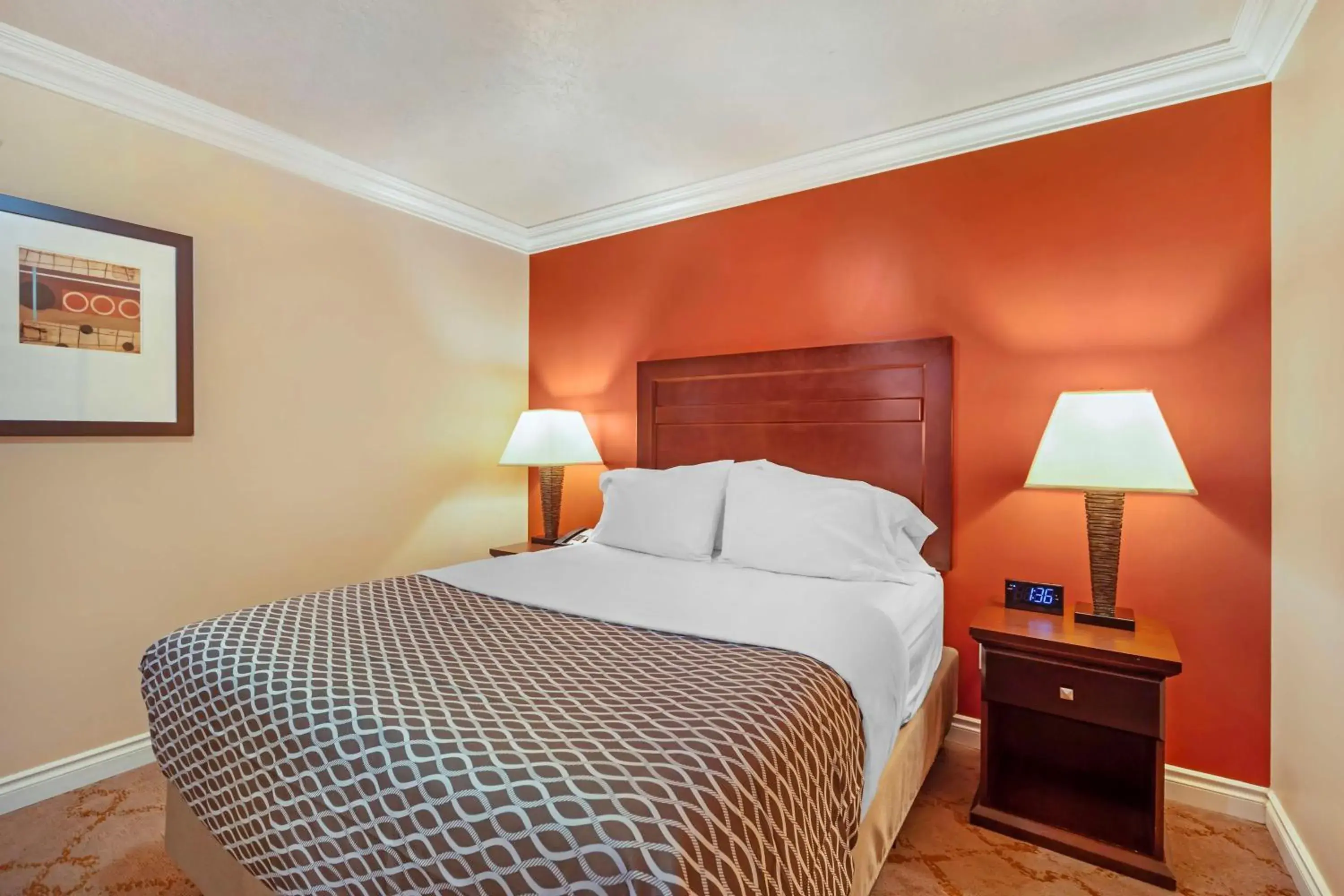 Bedroom, Bed in Best Western PLUS Mirage Hotel and Resort Bedroom, Bed in Best Western PLUS Mirage Hotel and Resort