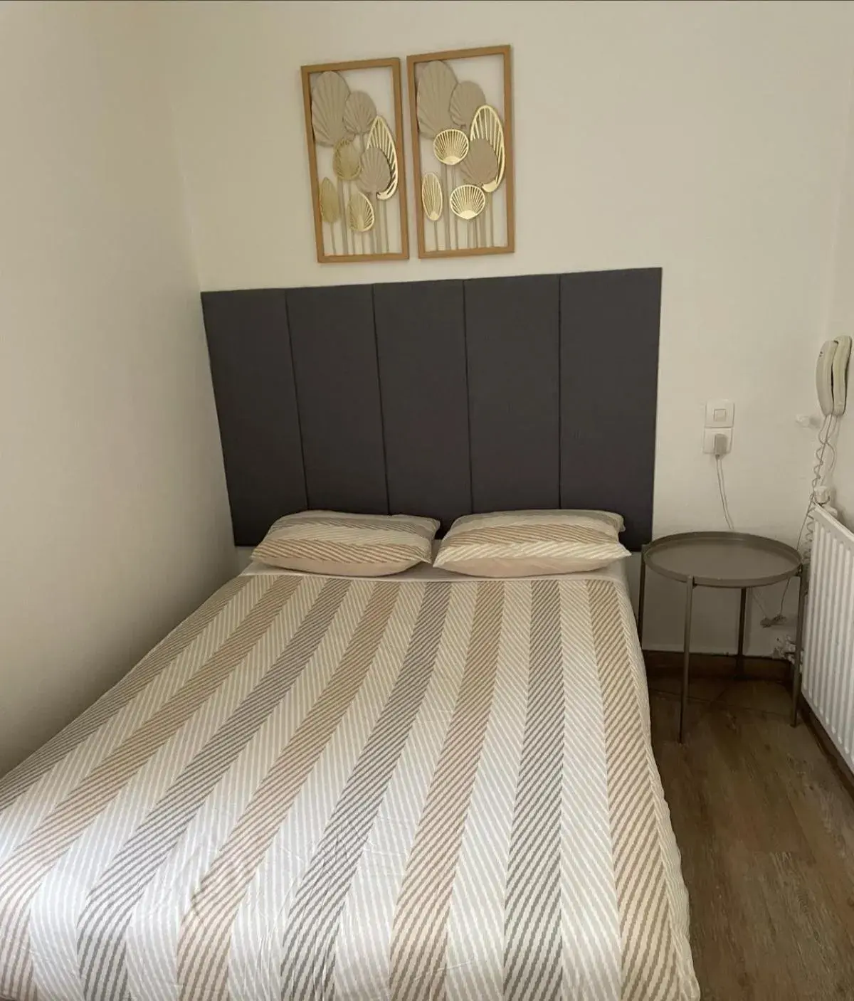 Bed in Hôtel de l'Europe Bed in Hôtel de l'Europe