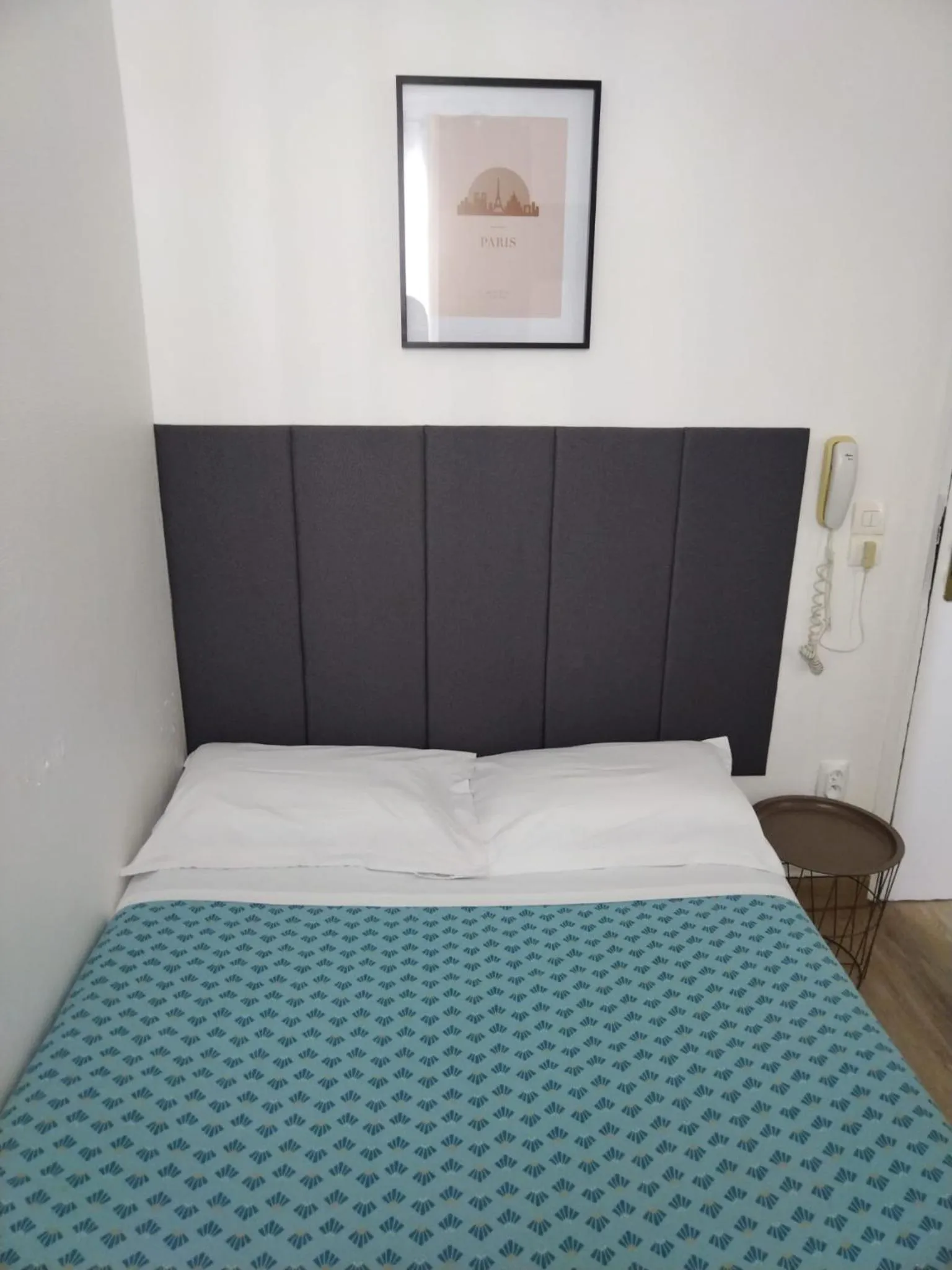 Bed in Hôtel de l'Europe