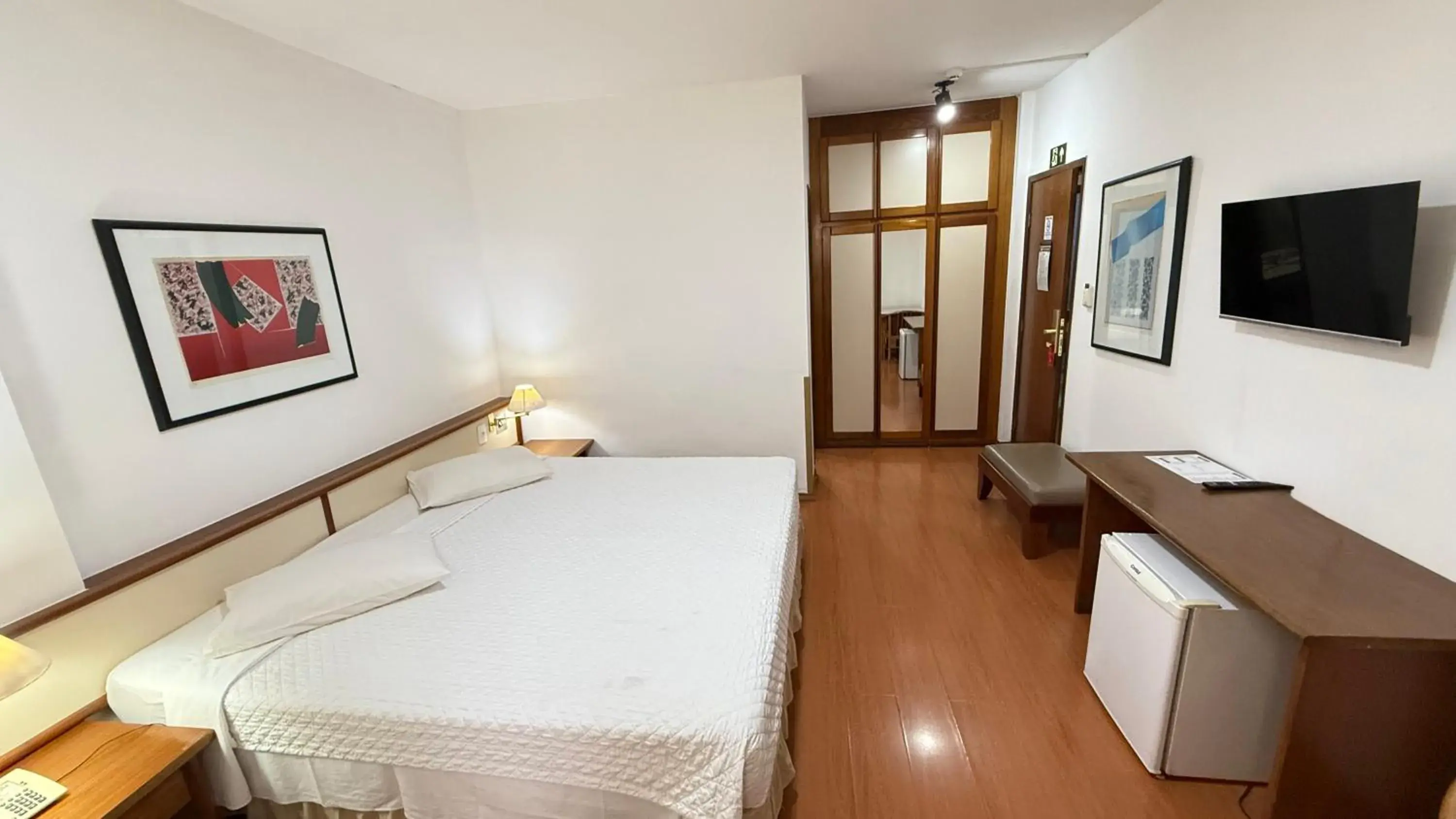 Photo of the whole room, Bed in César Park Hotel Photo of the whole room, Bed in César Park Hotel