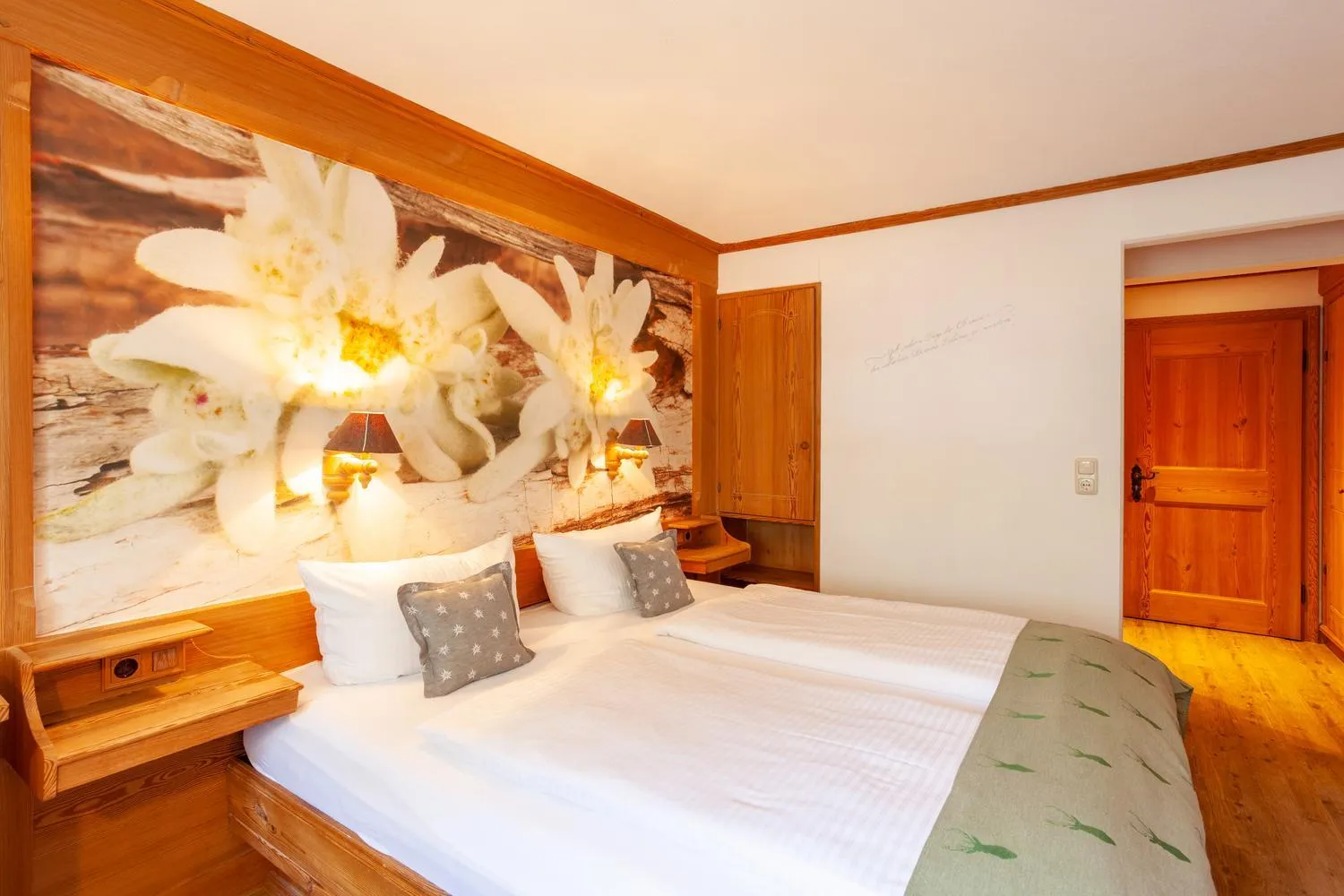 Bed in lustiger Hirsch