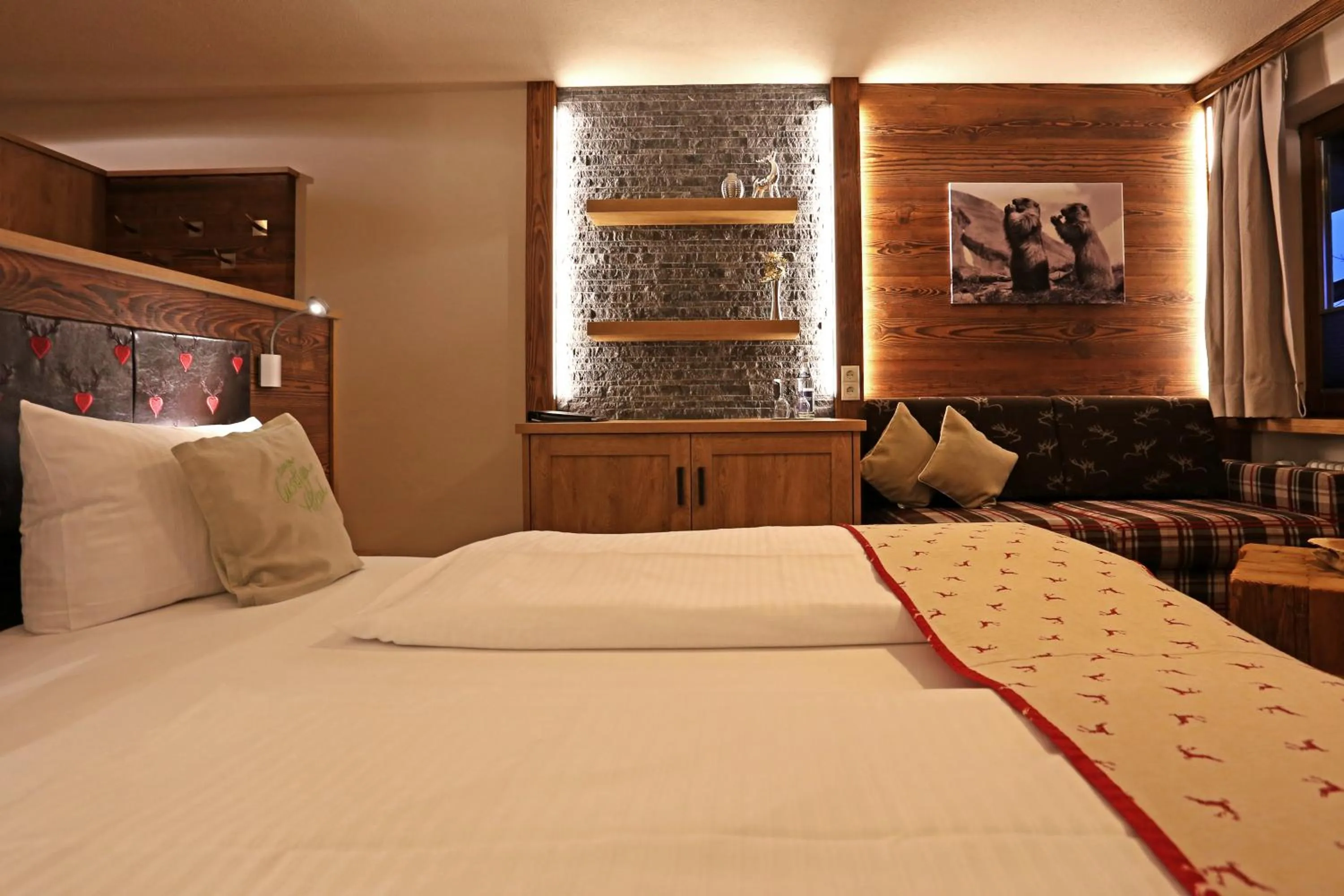 Bed in lustiger Hirsch