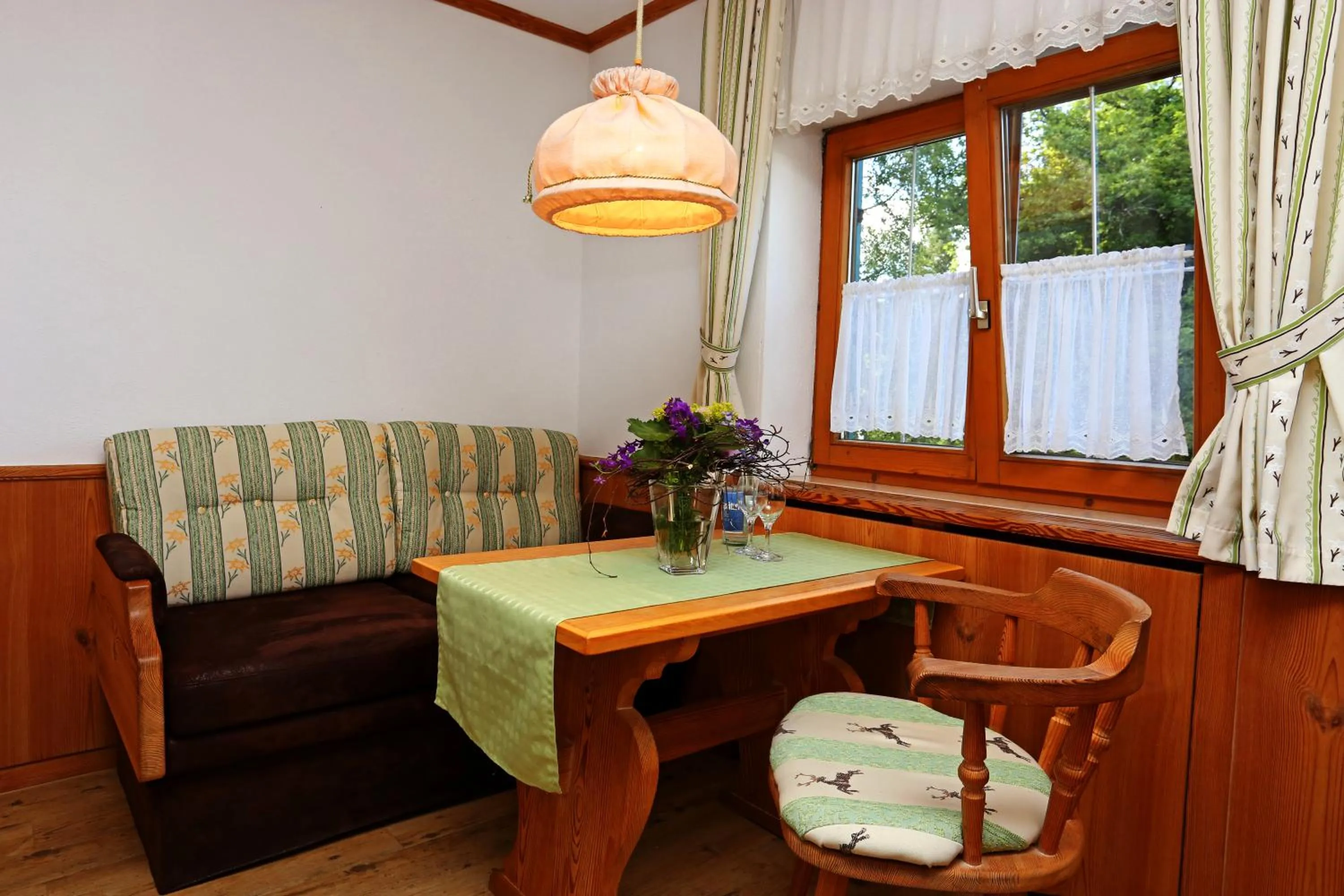 Decorative detail in lustiger Hirsch