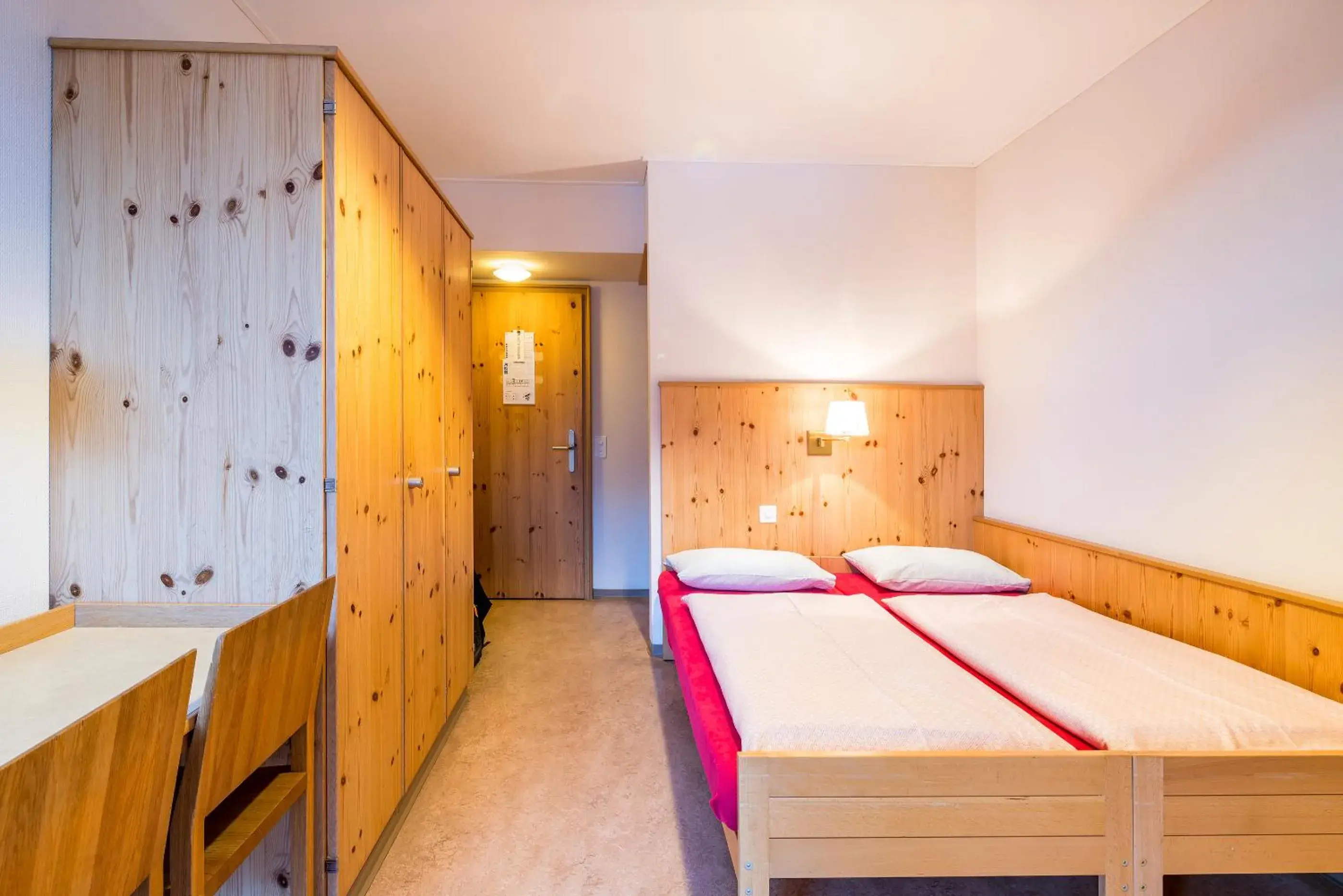 Photo of the whole room, Bed in Davos Youth Hostel Photo of the whole room, Bed in Davos Youth Hostel