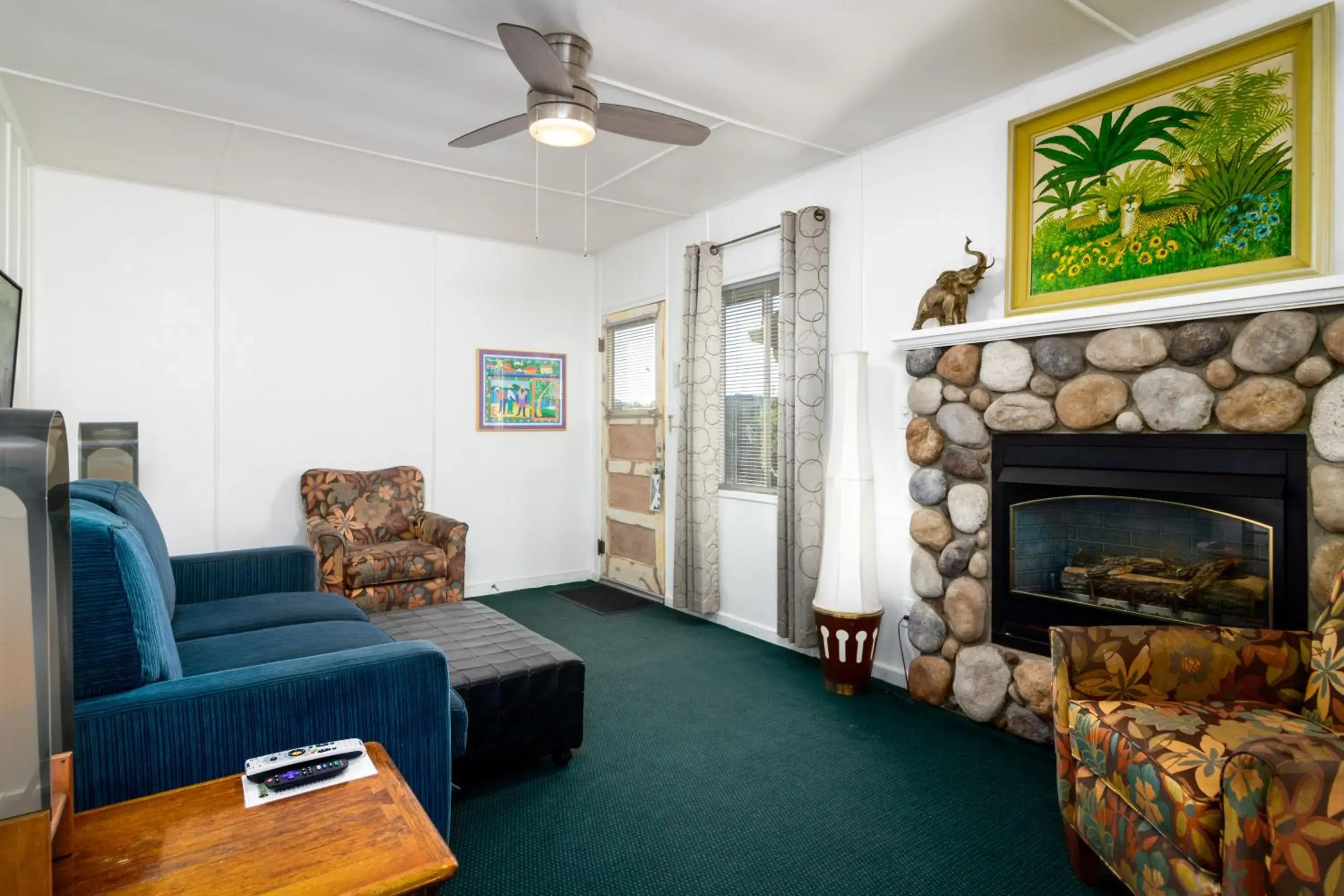 Living room, Seating Area in The Motor Lodge