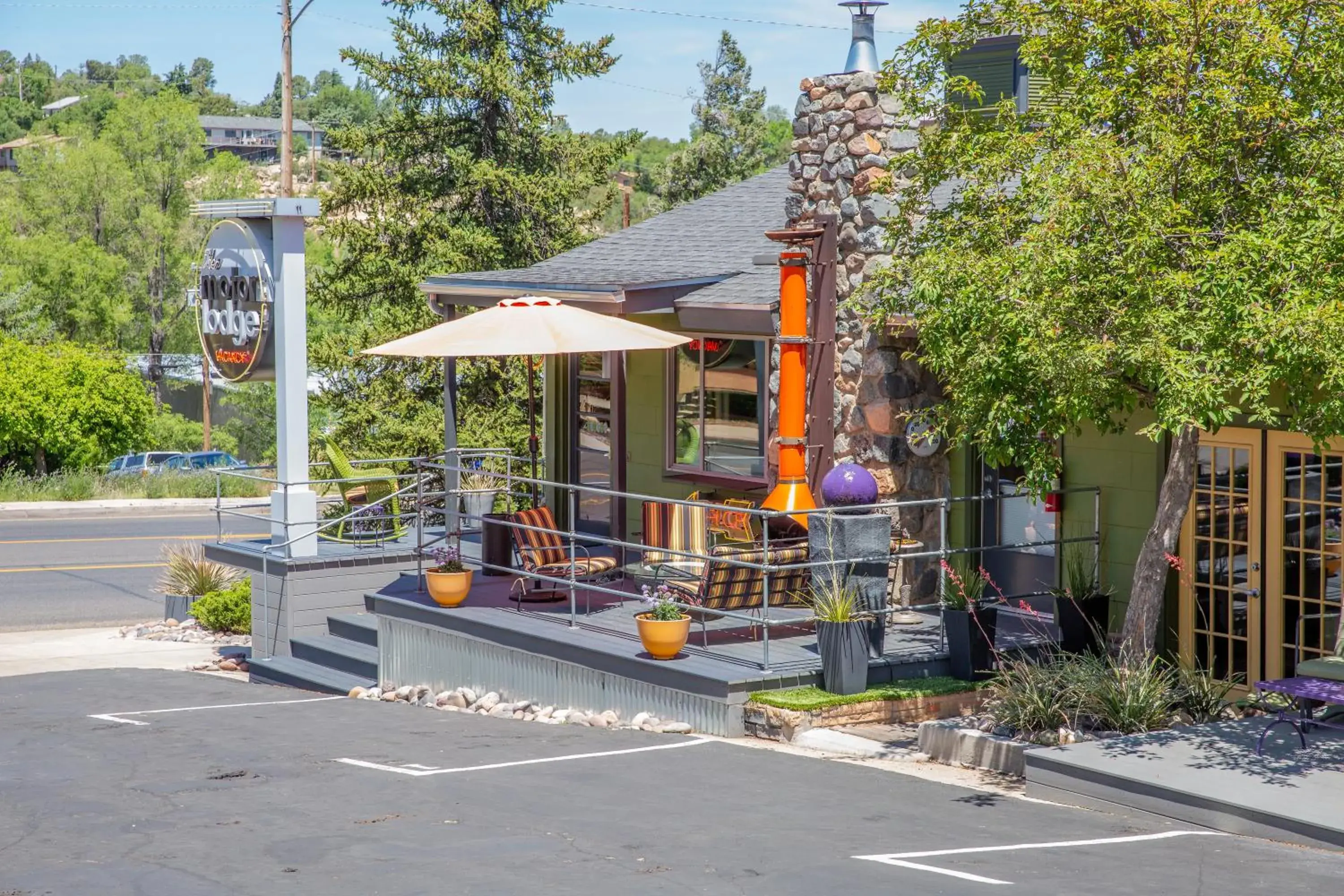 Facade/entrance in The Motor Lodge