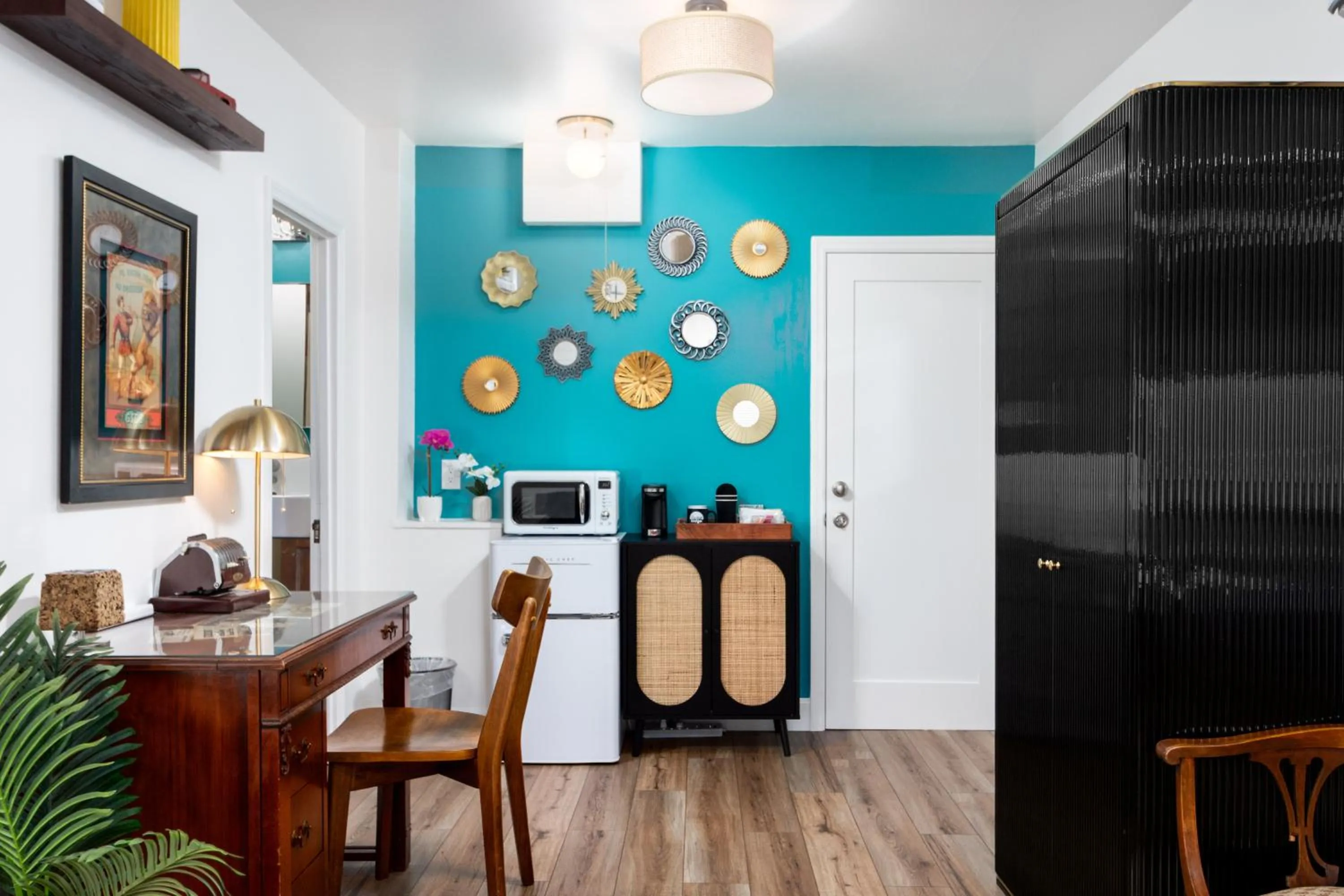 Kitchen or kitchenette in The Motor Lodge