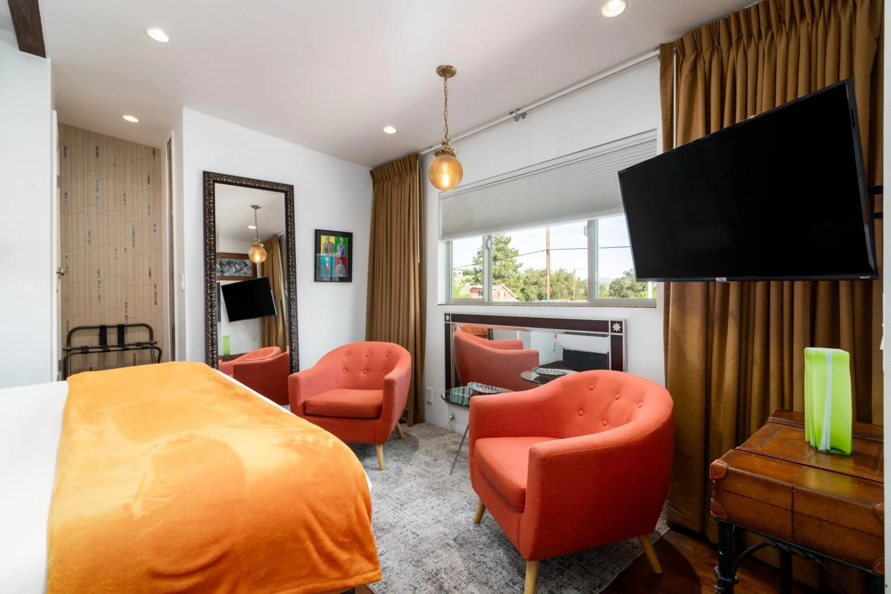 Bed in The Motor Lodge