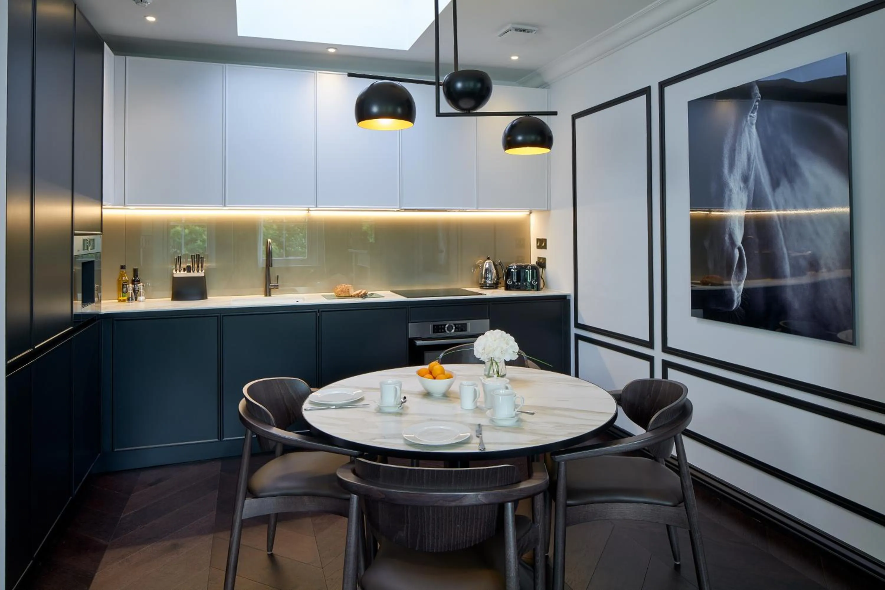 Coffee/tea facilities in Lexham Gardens by Cheval Maison
