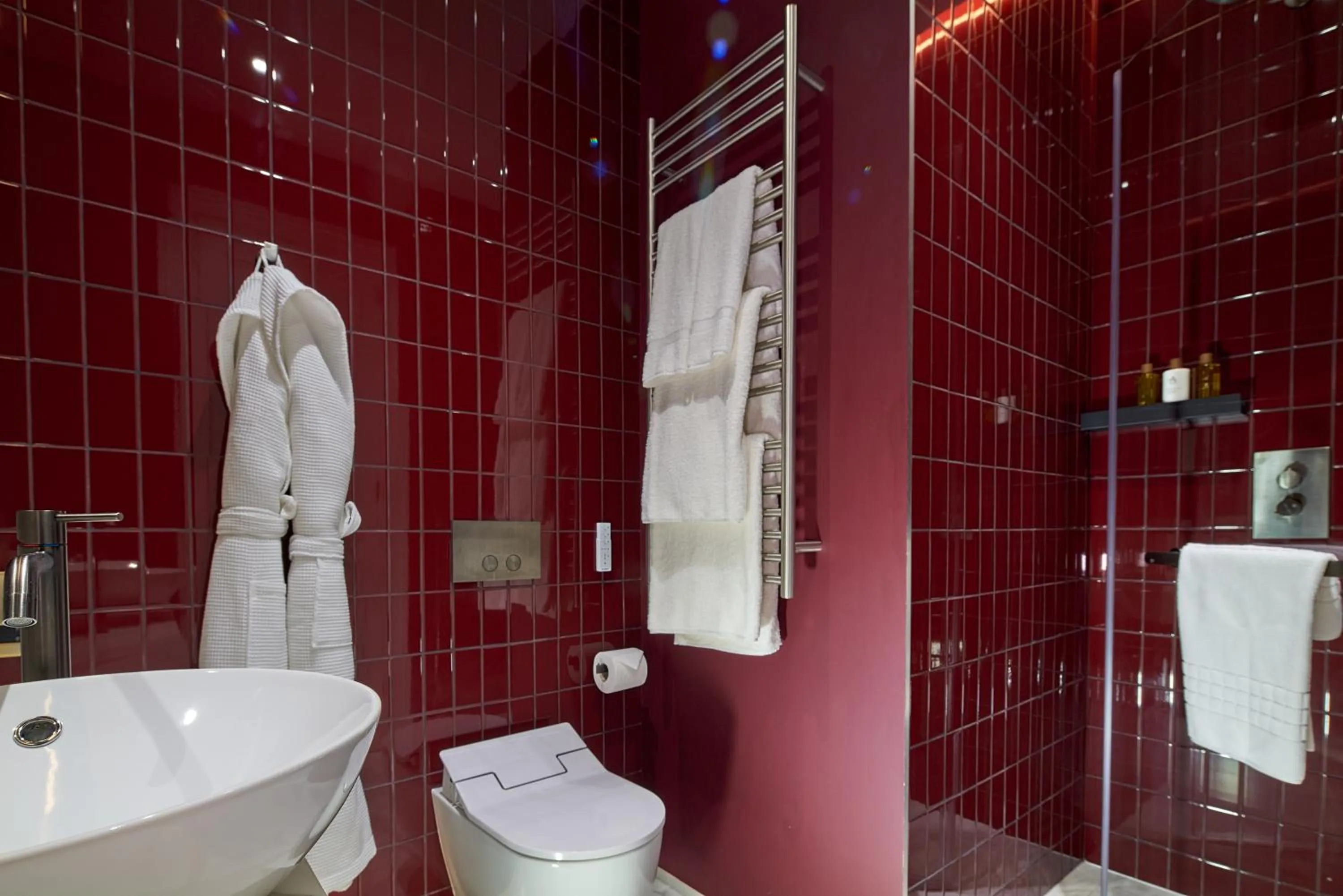 Shower in Lexham Gardens by Cheval Maison