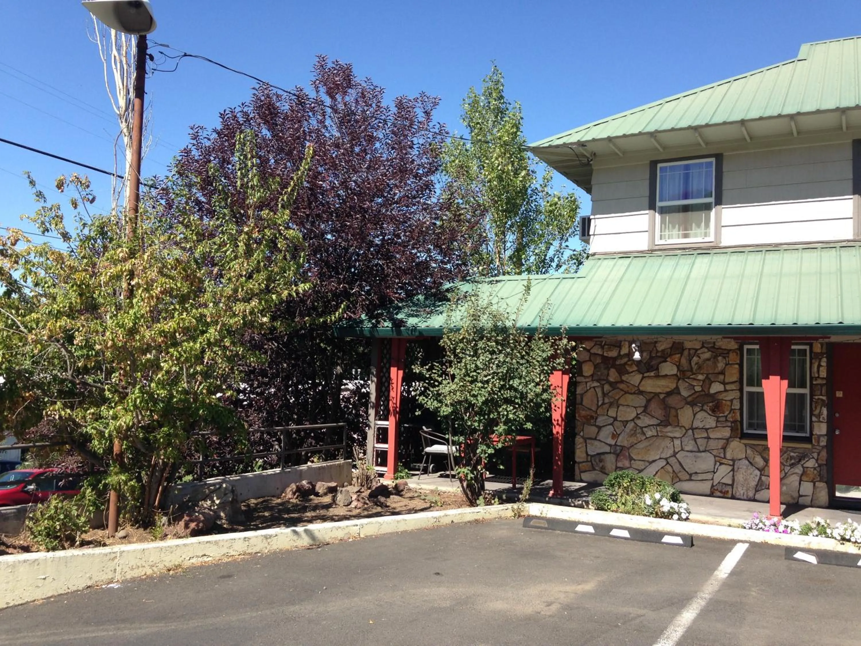 Property building in Rugged Country Lodge