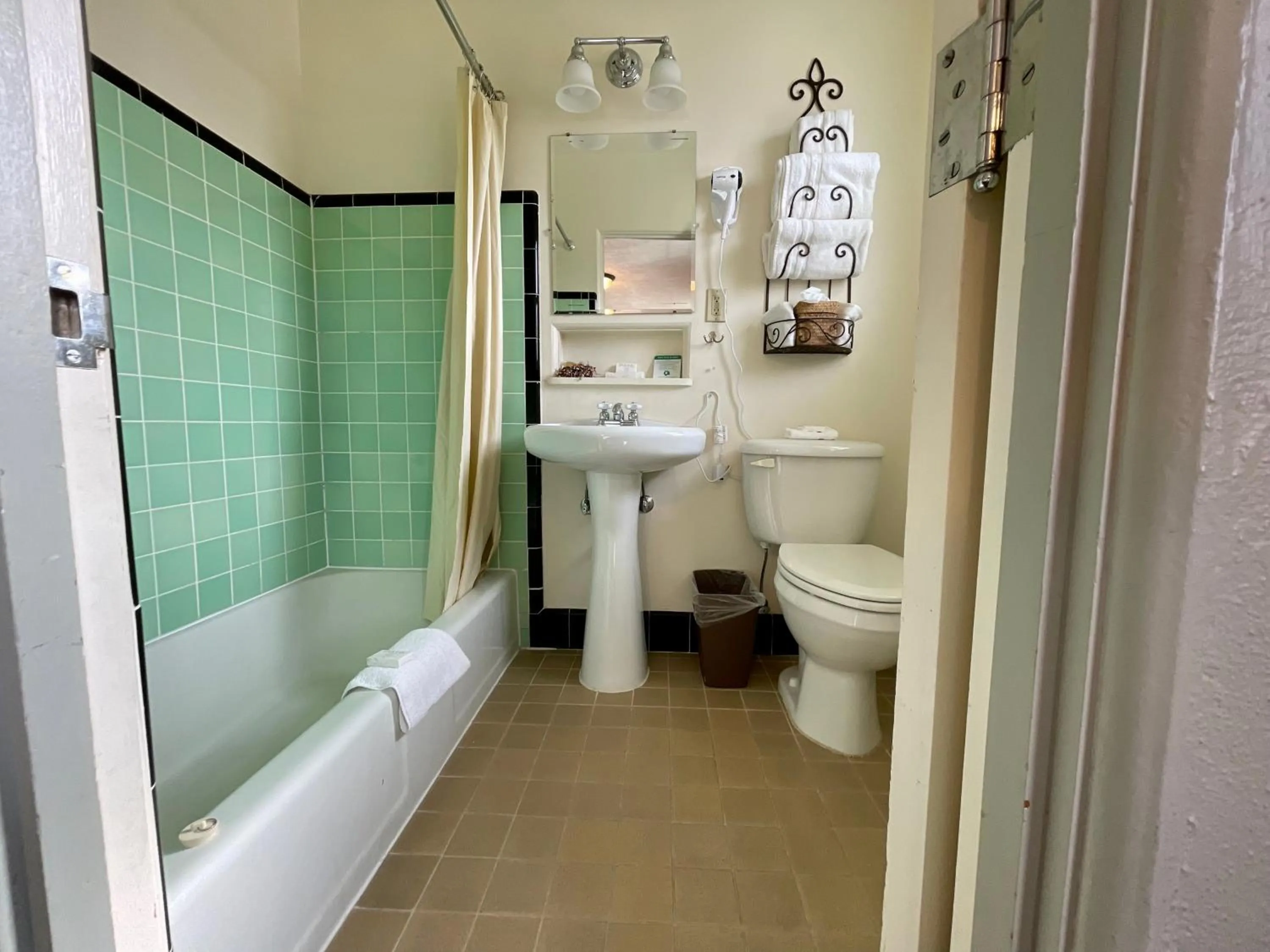 Bathroom in Rugged Country Lodge