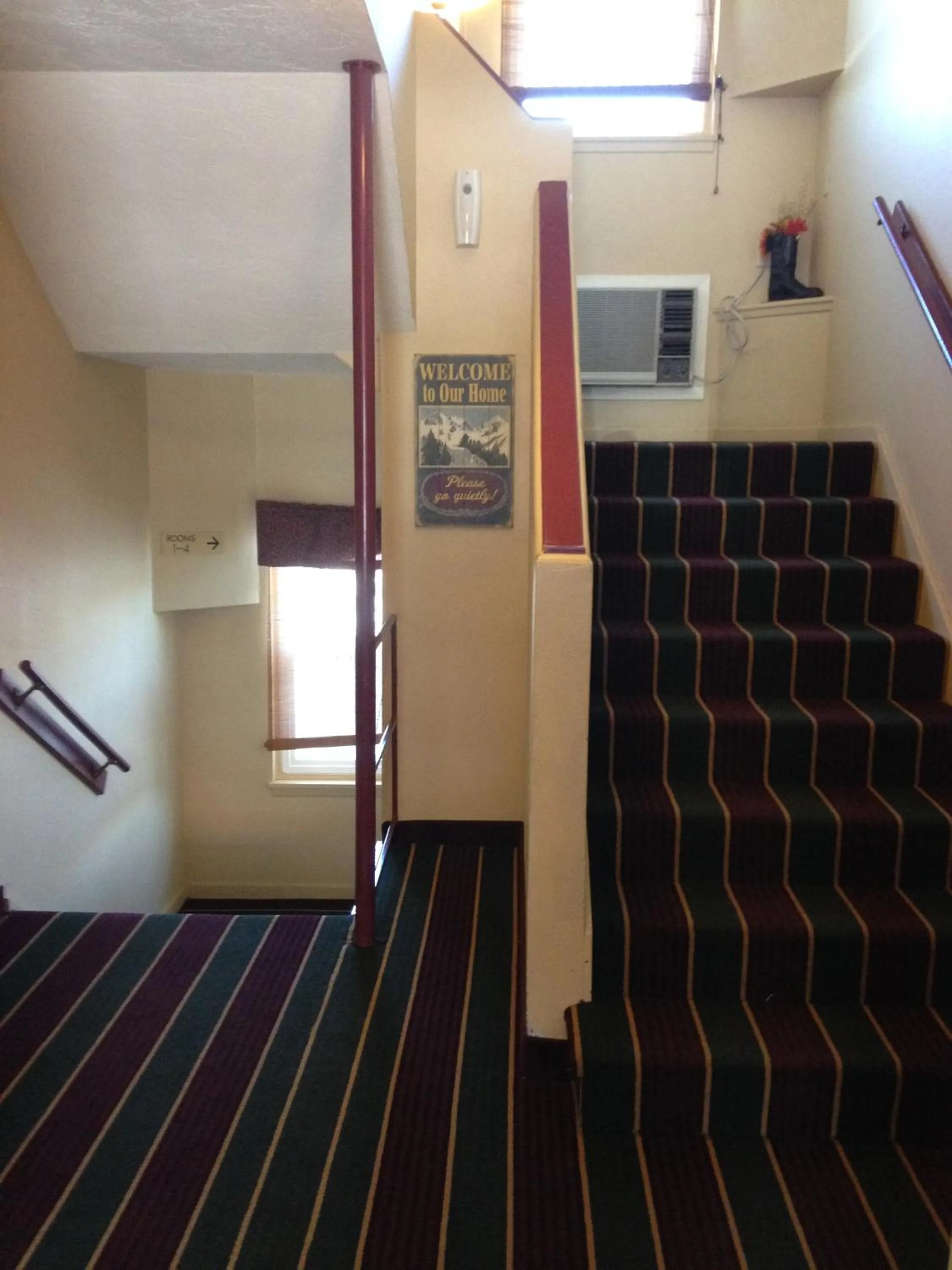 Decorative detail in Rugged Country Lodge