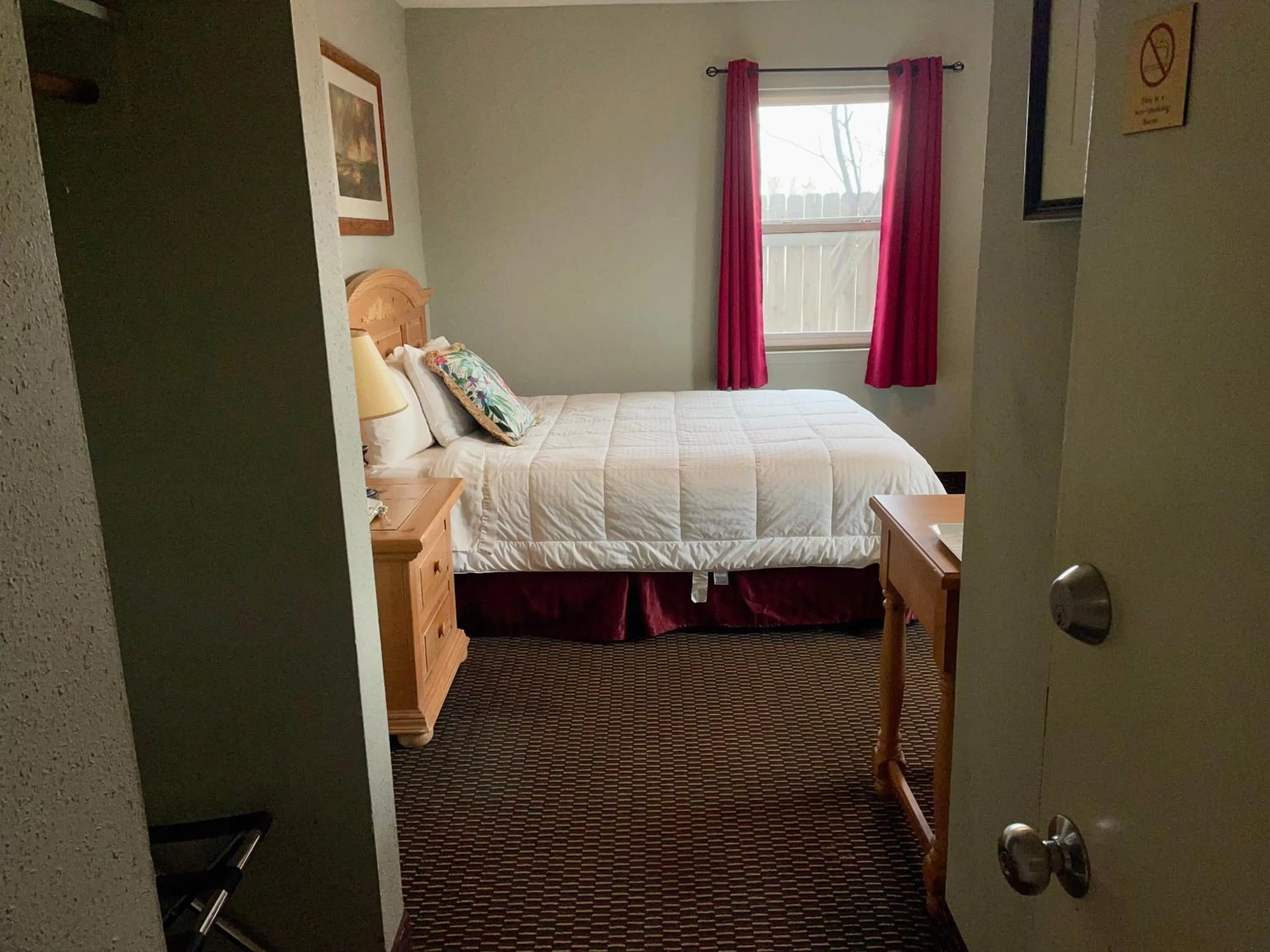 Bed in Rugged Country Lodge