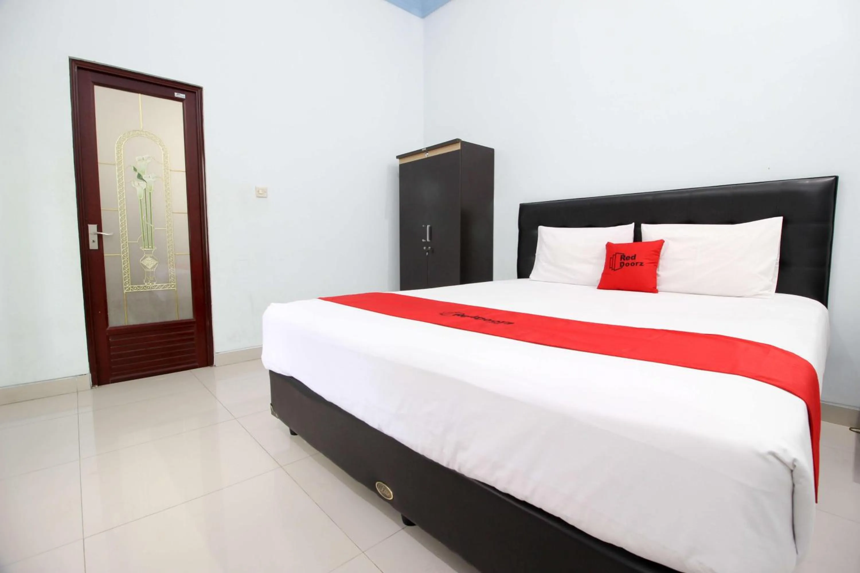 Bedroom, Bed in RedDoorz Plus @ Timoho