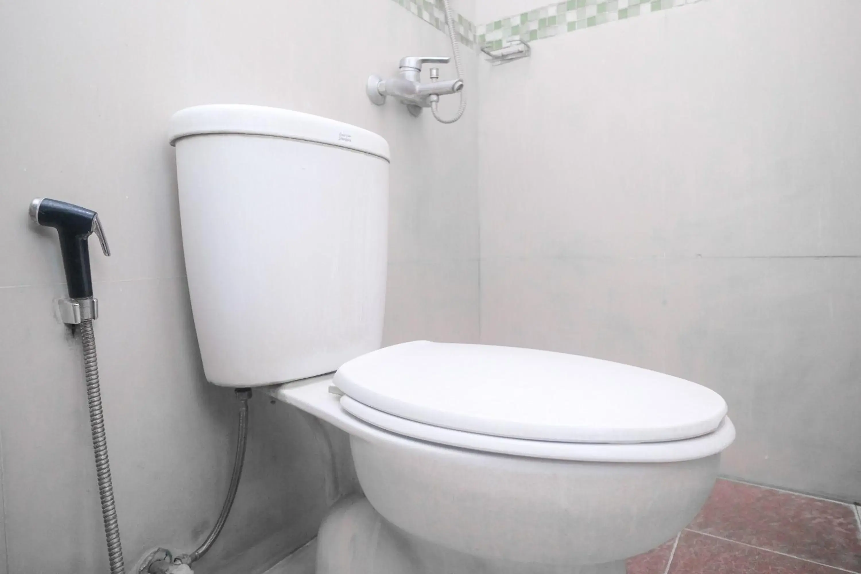 Bathroom in RedDoorz Plus @ Timoho Bathroom in RedDoorz Plus @ Timoho