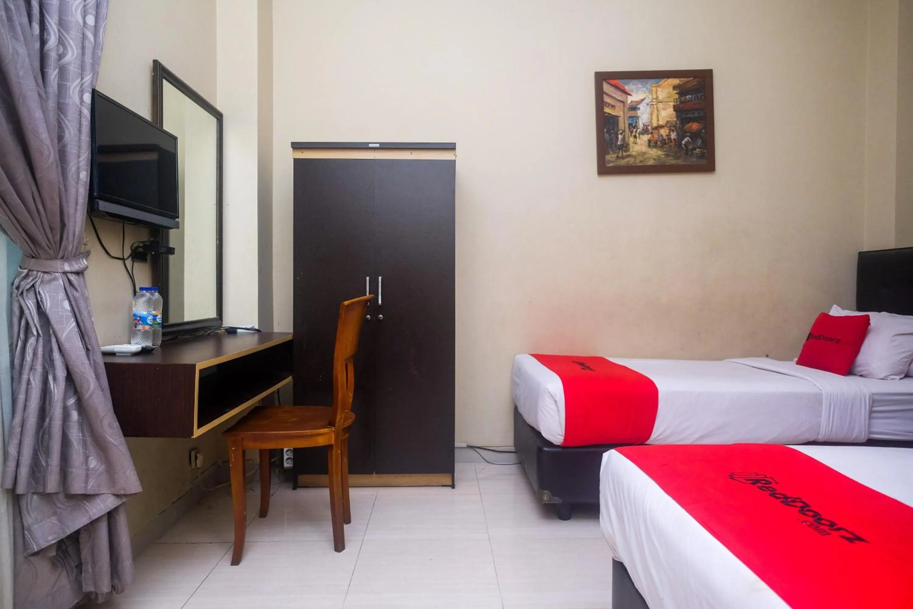 Bedroom, Bed in RedDoorz Plus @ Timoho