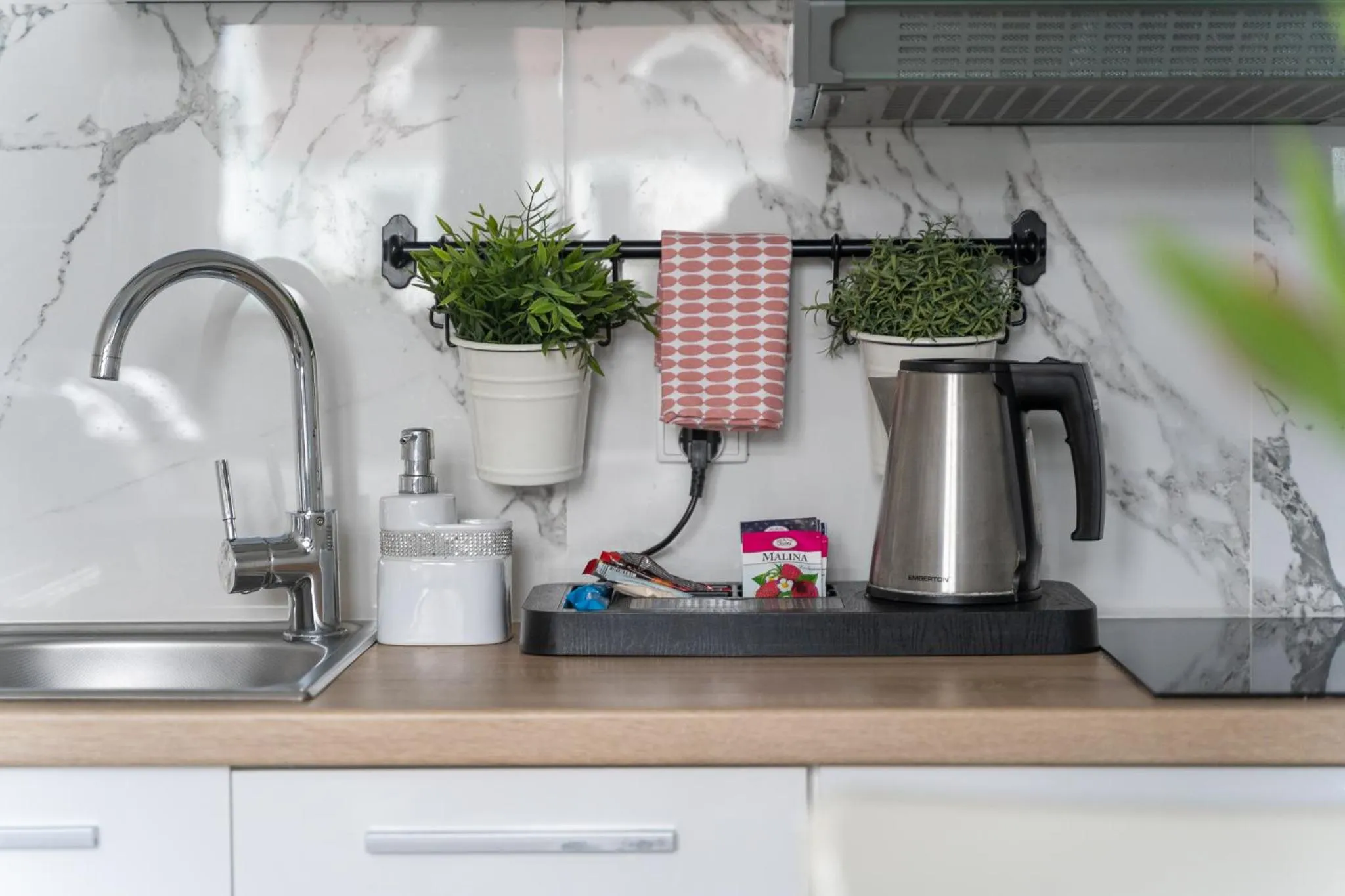 Coffee/tea facilities in Stawa Villa & Apart