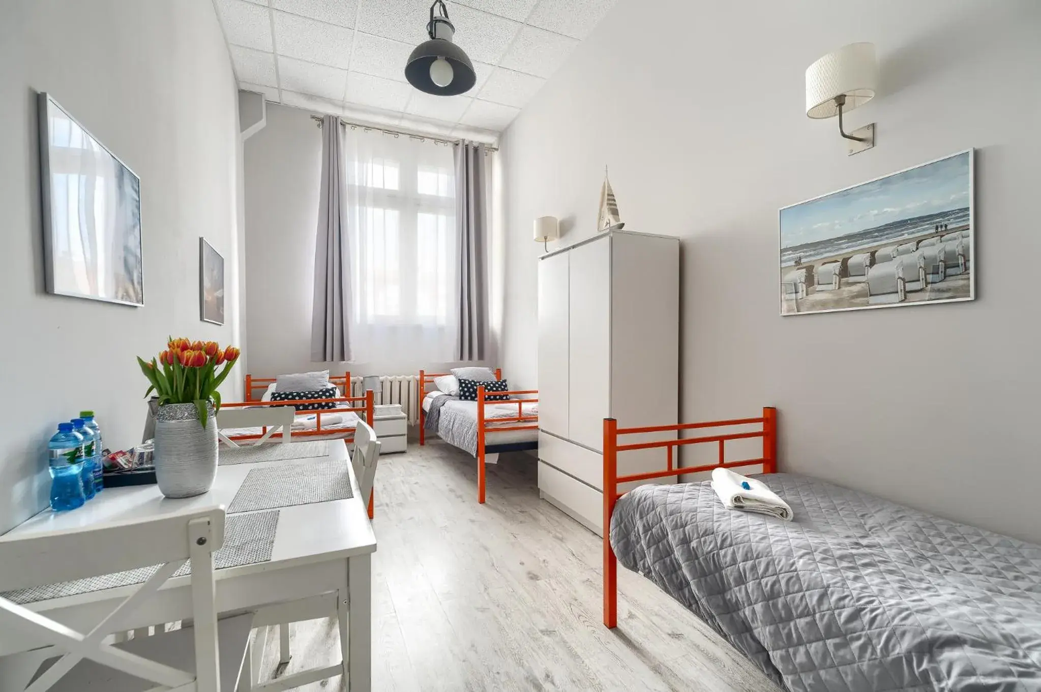 Pokój hostelowy Trzyosobowy ze wspólną łazienką na korytarzu in Stawa Aparthostel Pokój hostelowy Trzyosobowy ze wspólną łazienką na korytarzu in Stawa Aparthostel