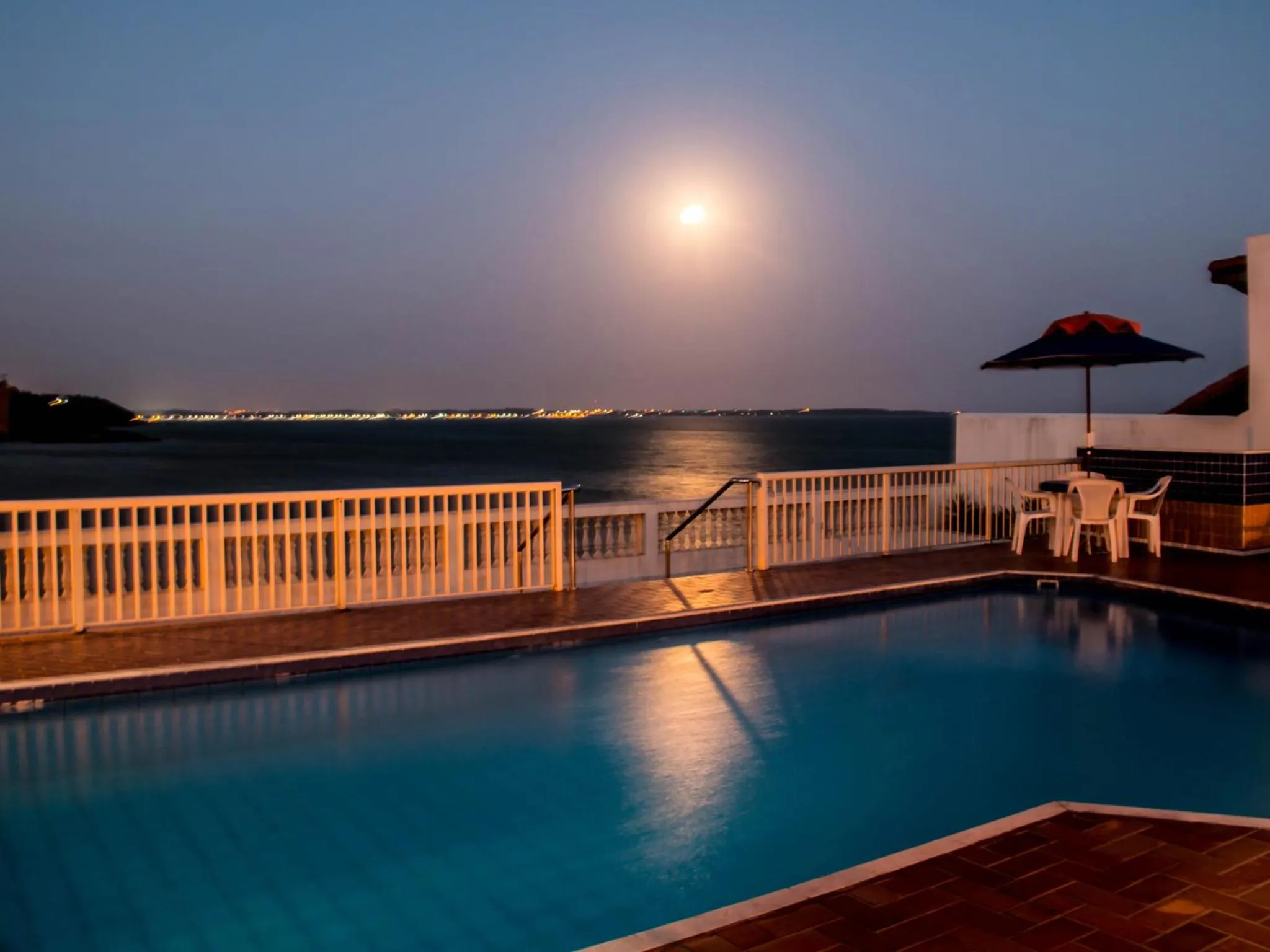 Pool view in Hotel Portal da Lua