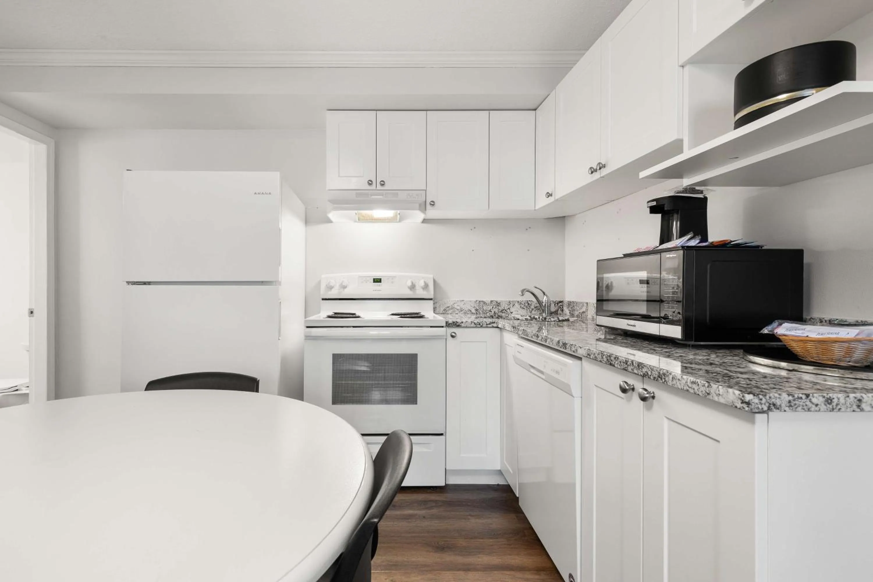 Photo of the whole room in SureStay Hotel by Best Western Rossland Red Mountain