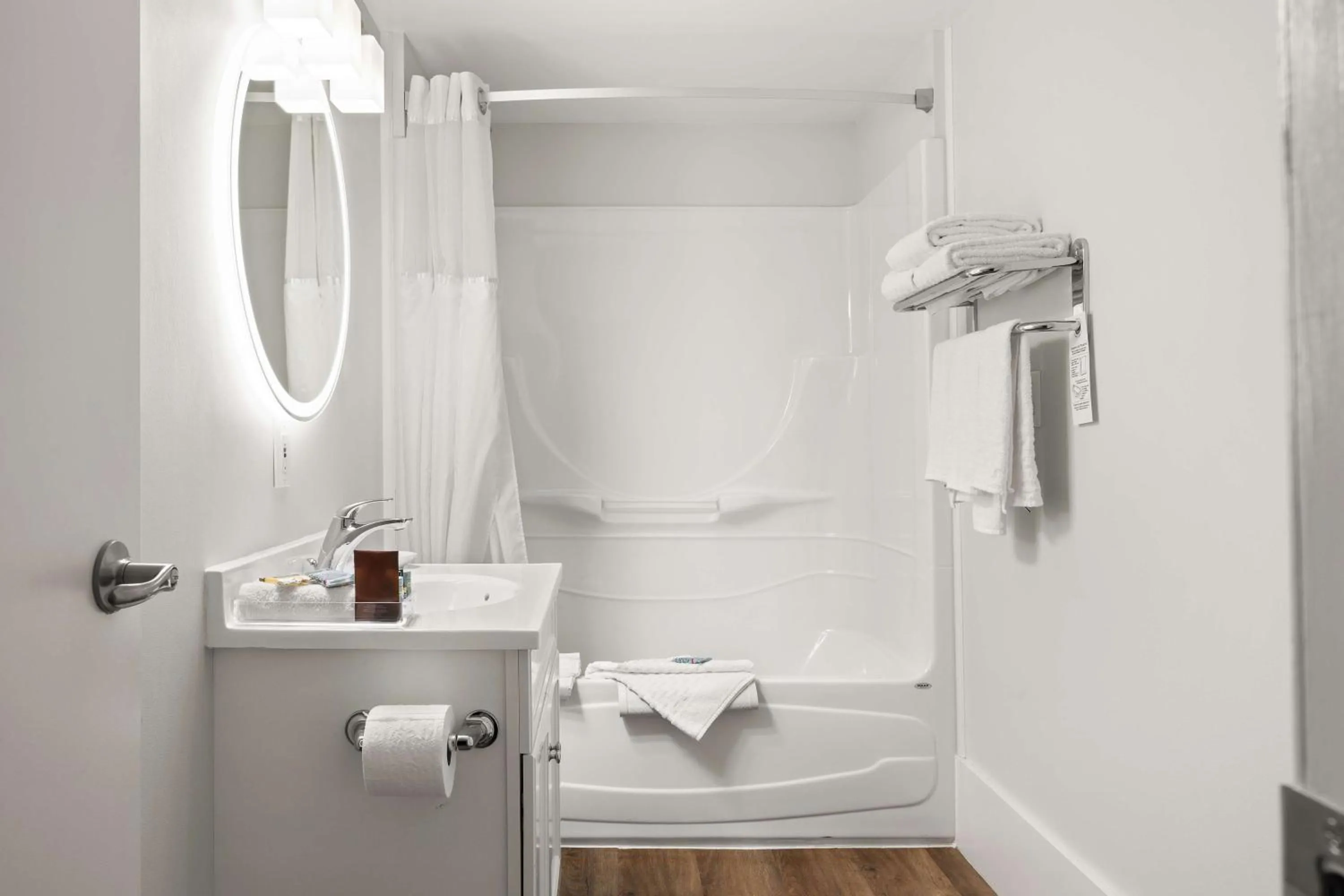 Bathroom in SureStay Hotel by Best Western Rossland Red Mountain