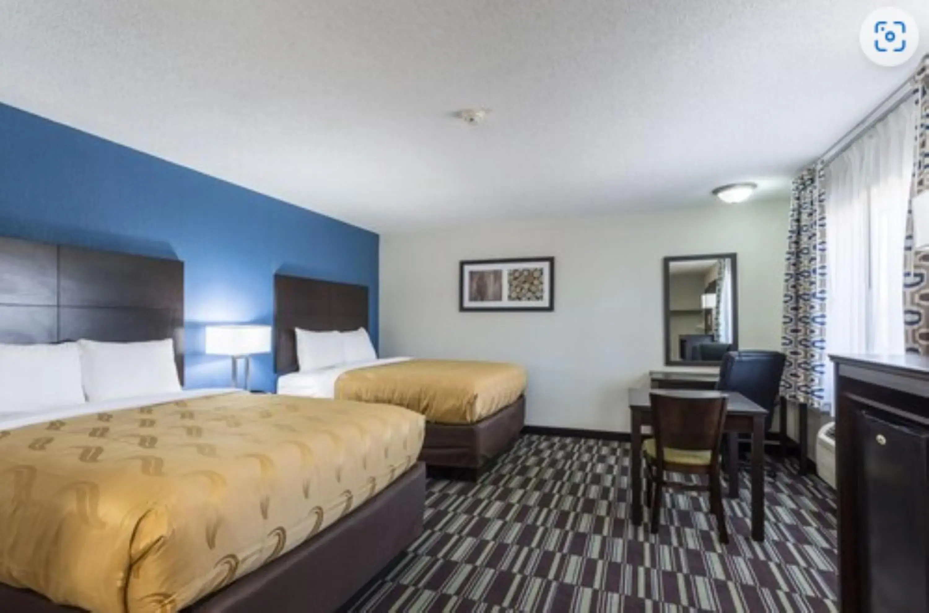 Bed in Quality Inn Farmington Bed in Quality Inn Farmington