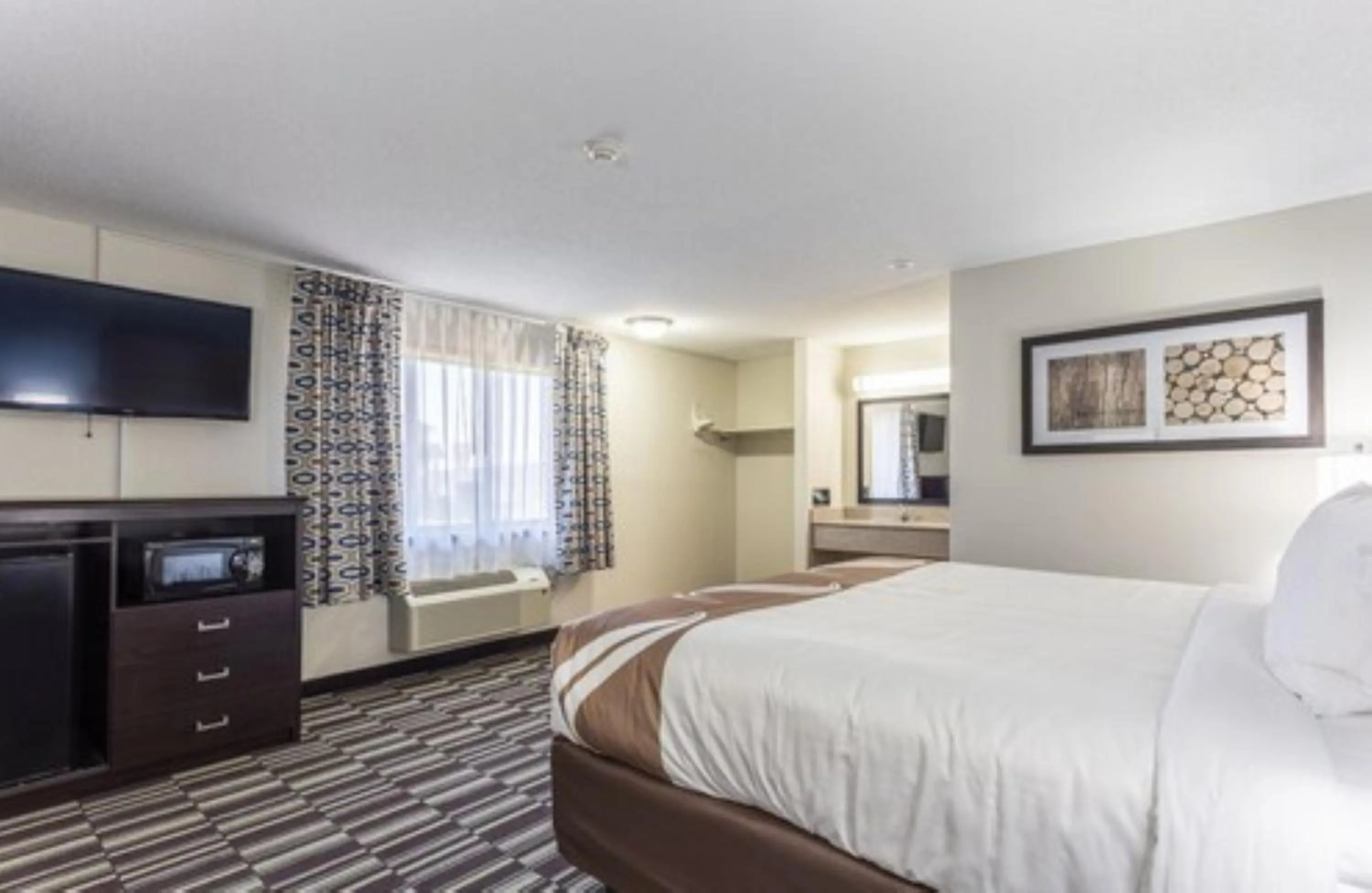 Bedroom, Bed in Quality Inn Farmington