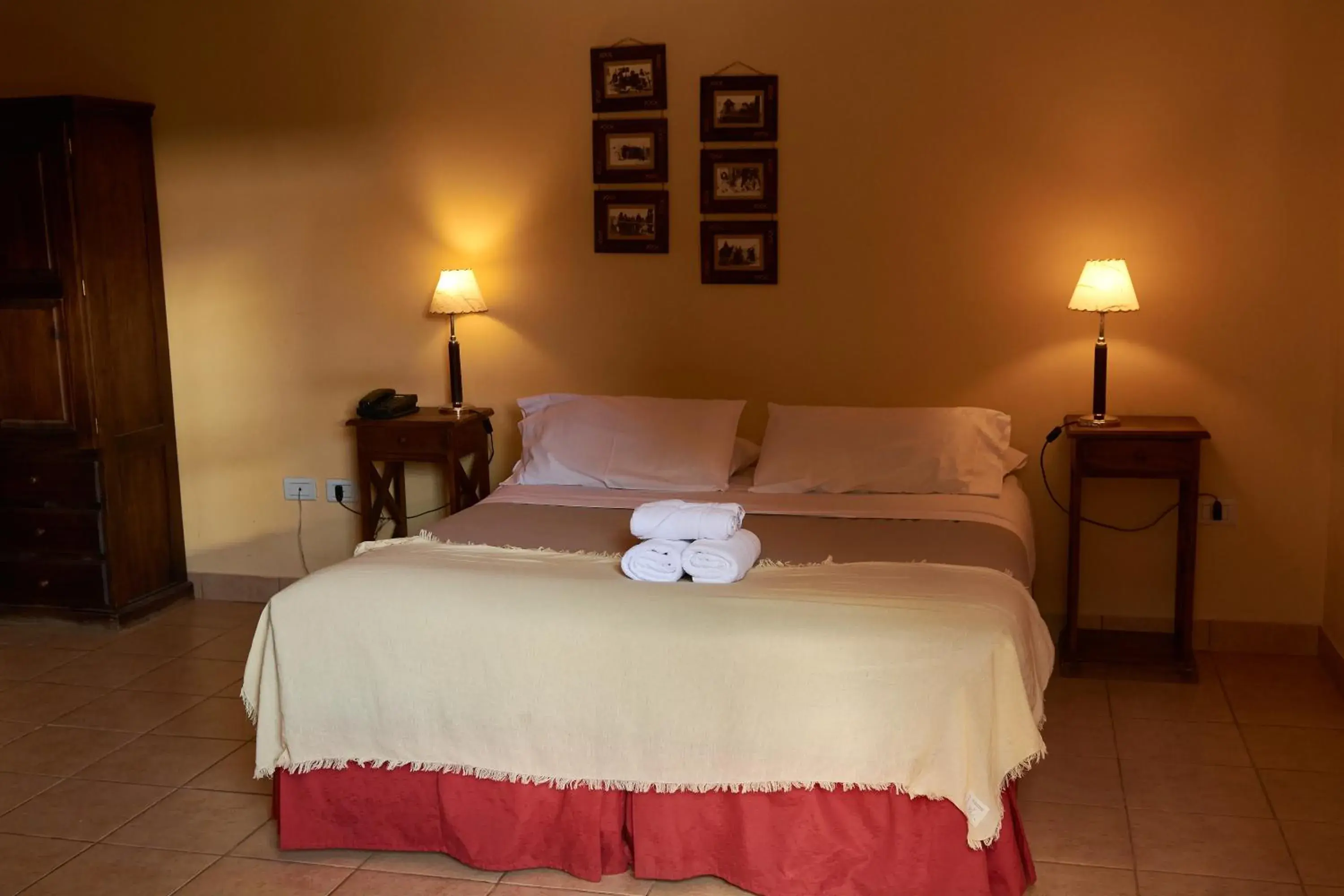 Standard Double or Twin Room - single occupancy in Kau Kaleshen Standard Double or Twin Room - single occupancy in Kau Kaleshen