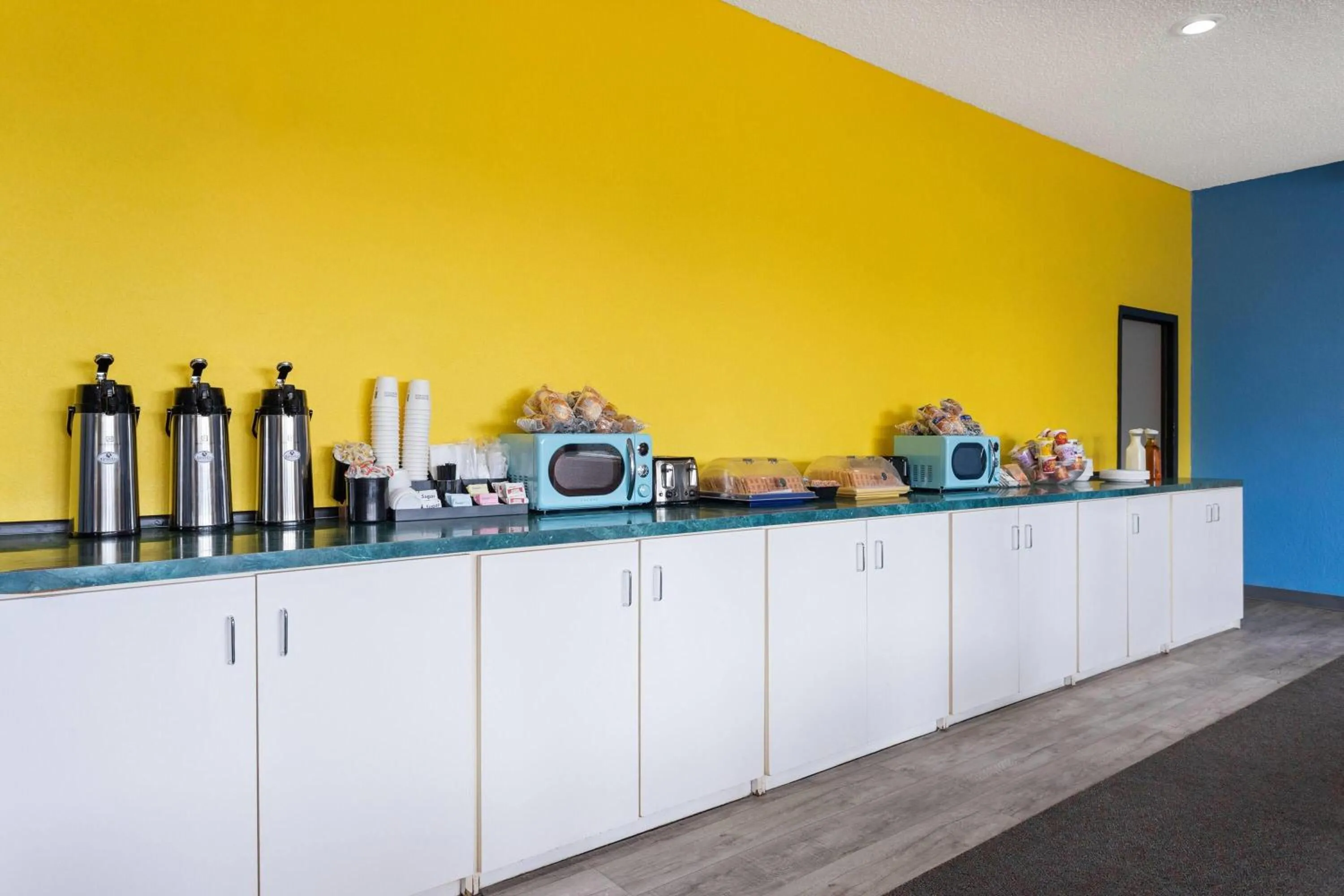 Breakfast in Days Inn by Wyndham Rawlins