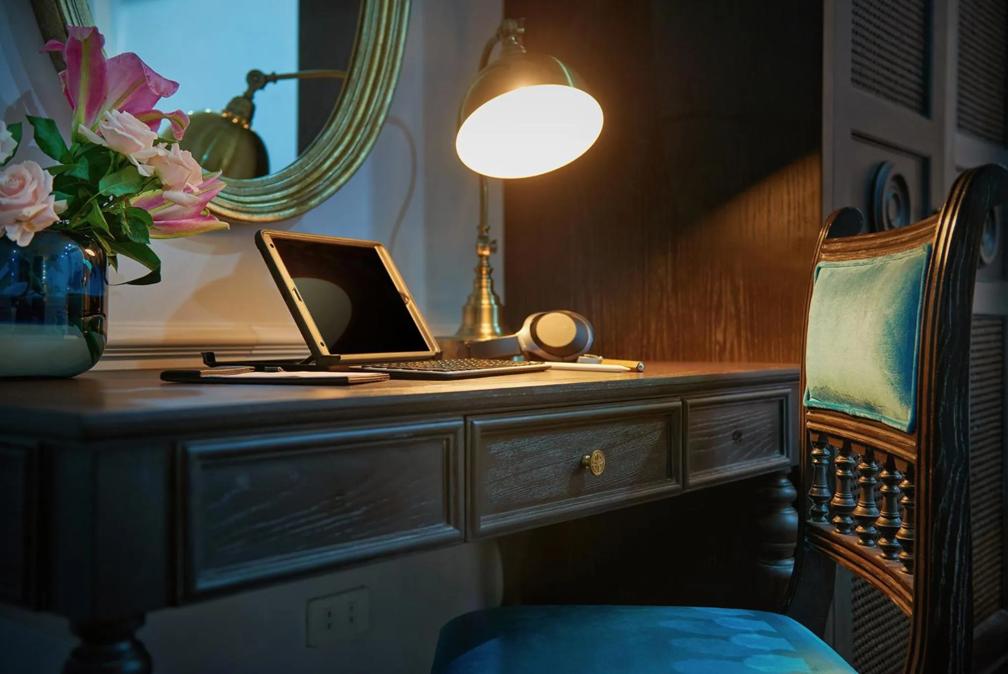 Business facilities in Manoir Des Arts Hotel