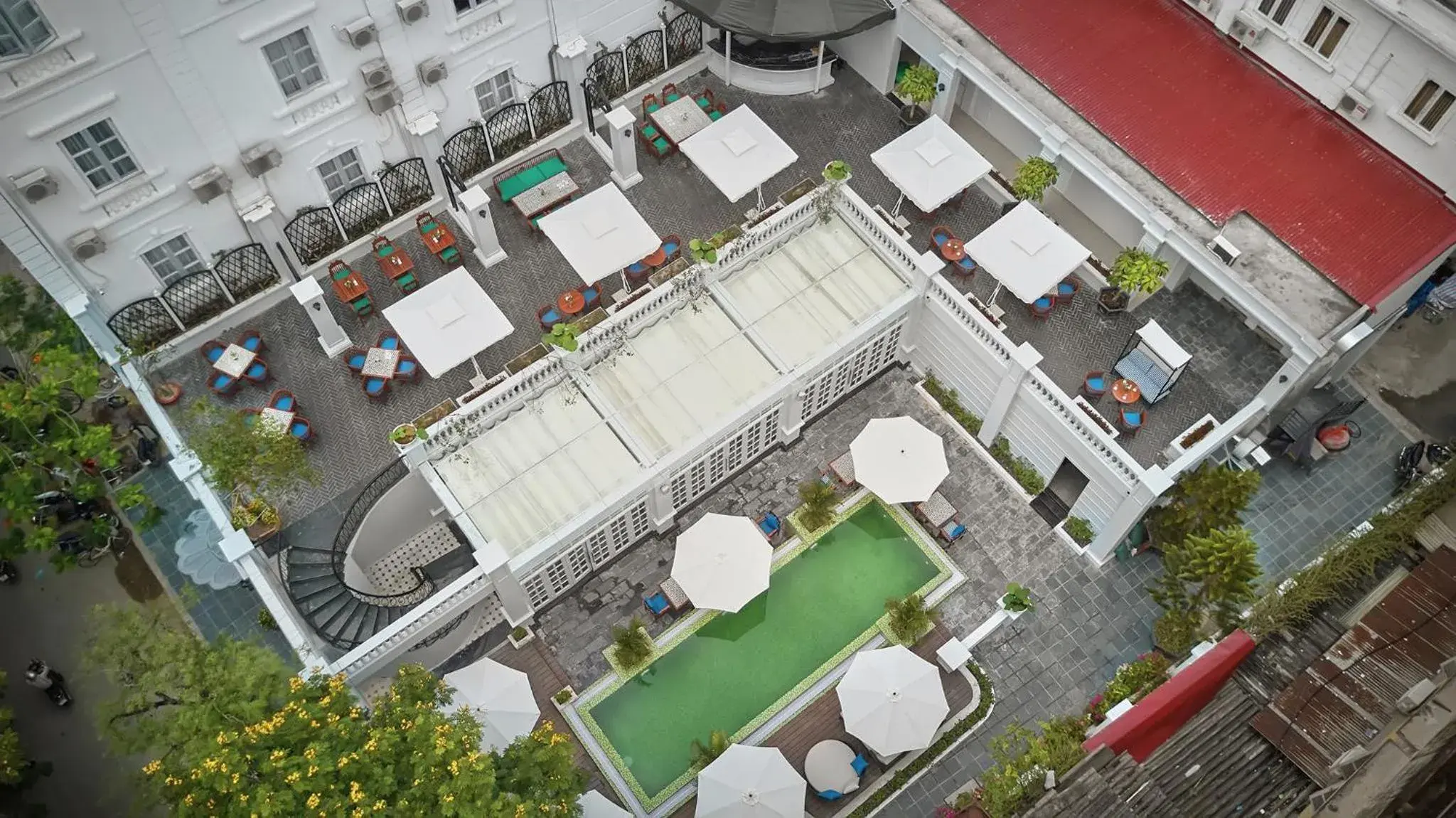 Property building in Manoir Des Arts Hotel Property building in Manoir Des Arts Hotel