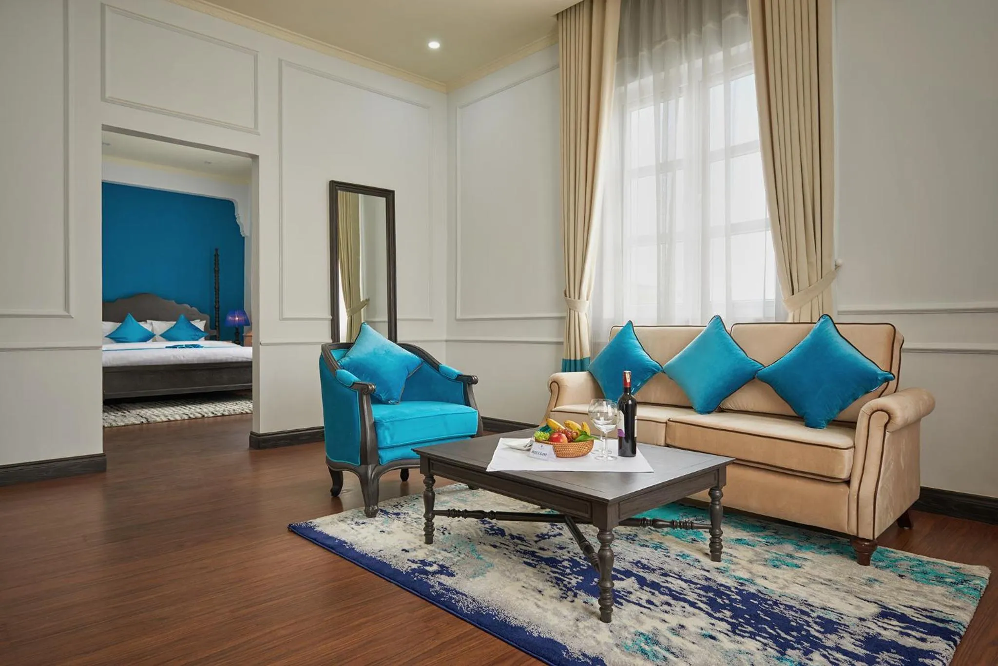 Living room in Manoir Des Arts Hotel