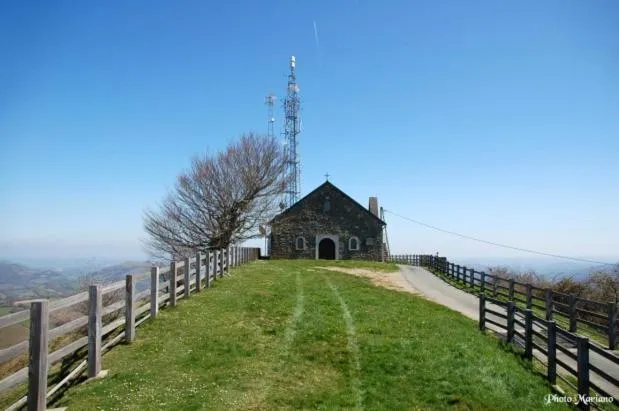 Place of worship in Chambres d'hôtes Chez Barbara