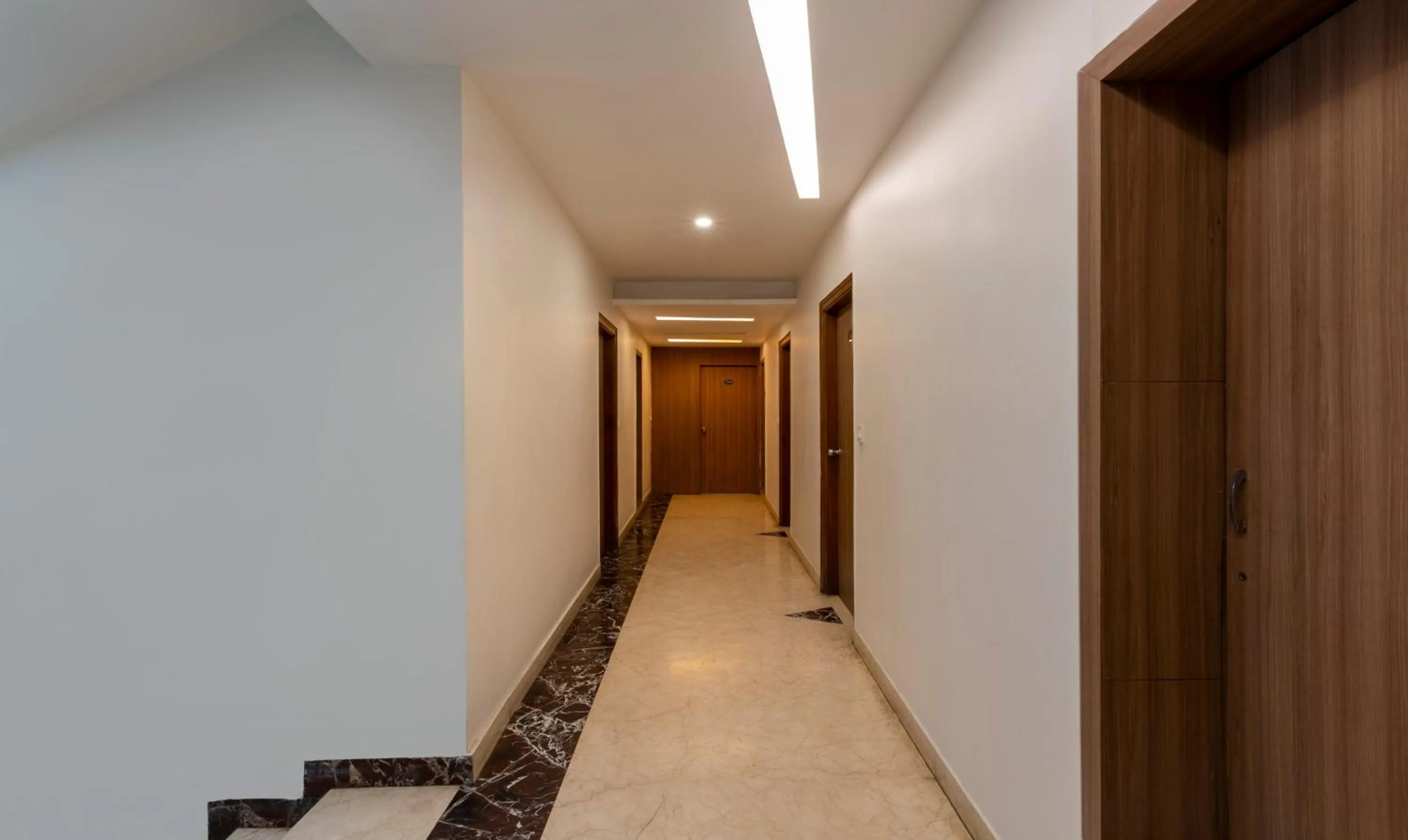 Lobby or reception in Itsy Hotels Hiland Suites