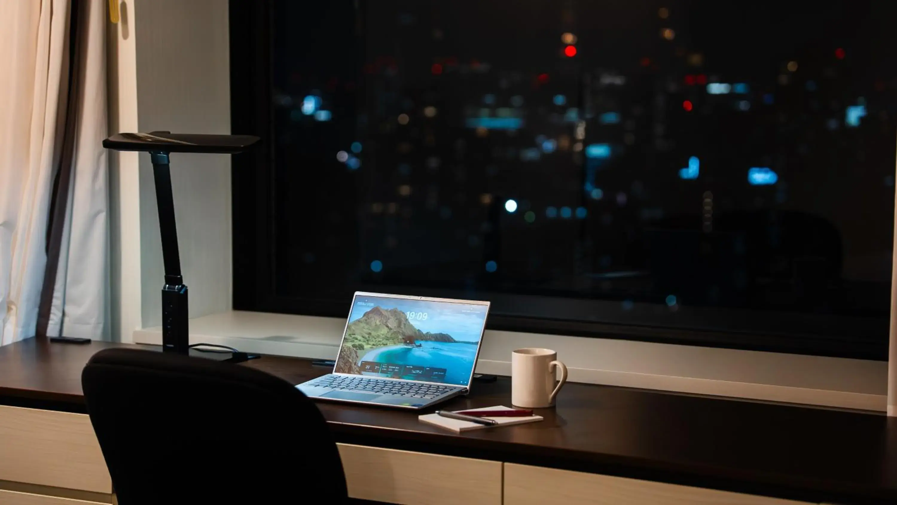 Photo of the whole room in ANA Crowne Plaza Hotel Grand Court Nagoya by IHG Photo of the whole room in ANA Crowne Plaza Hotel Grand Court Nagoya by IHG