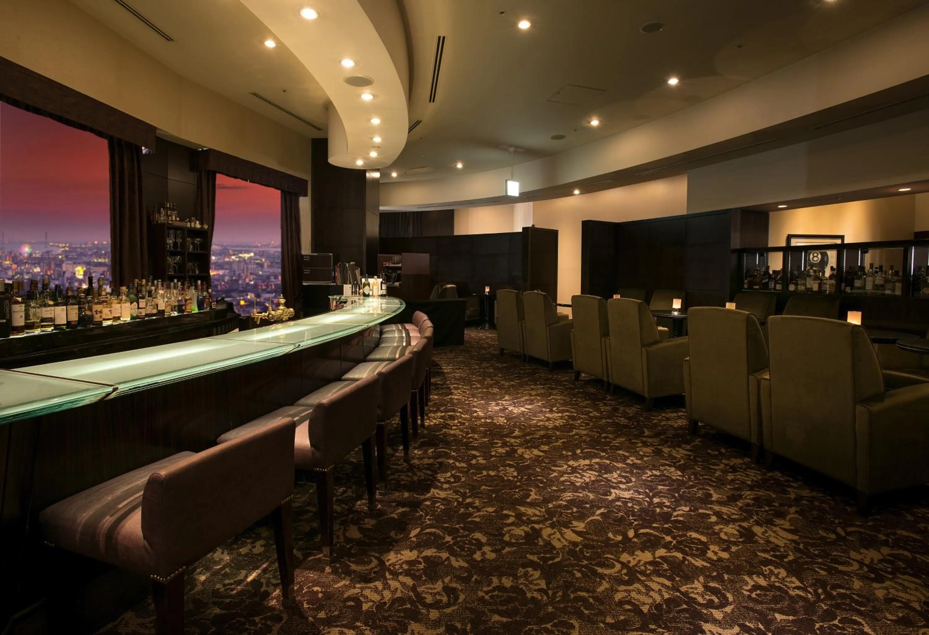Lounge or bar in ANA Crowne Plaza Hotel Grand Court Nagoya by IHG