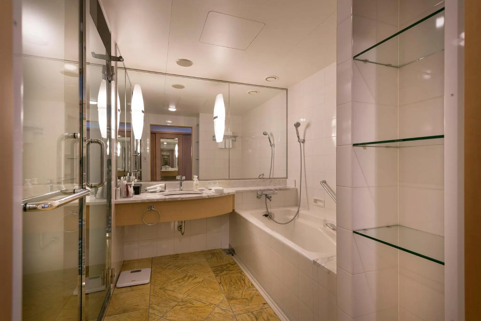 Bathroom in ANA Crowne Plaza Hotel Grand Court Nagoya by IHG