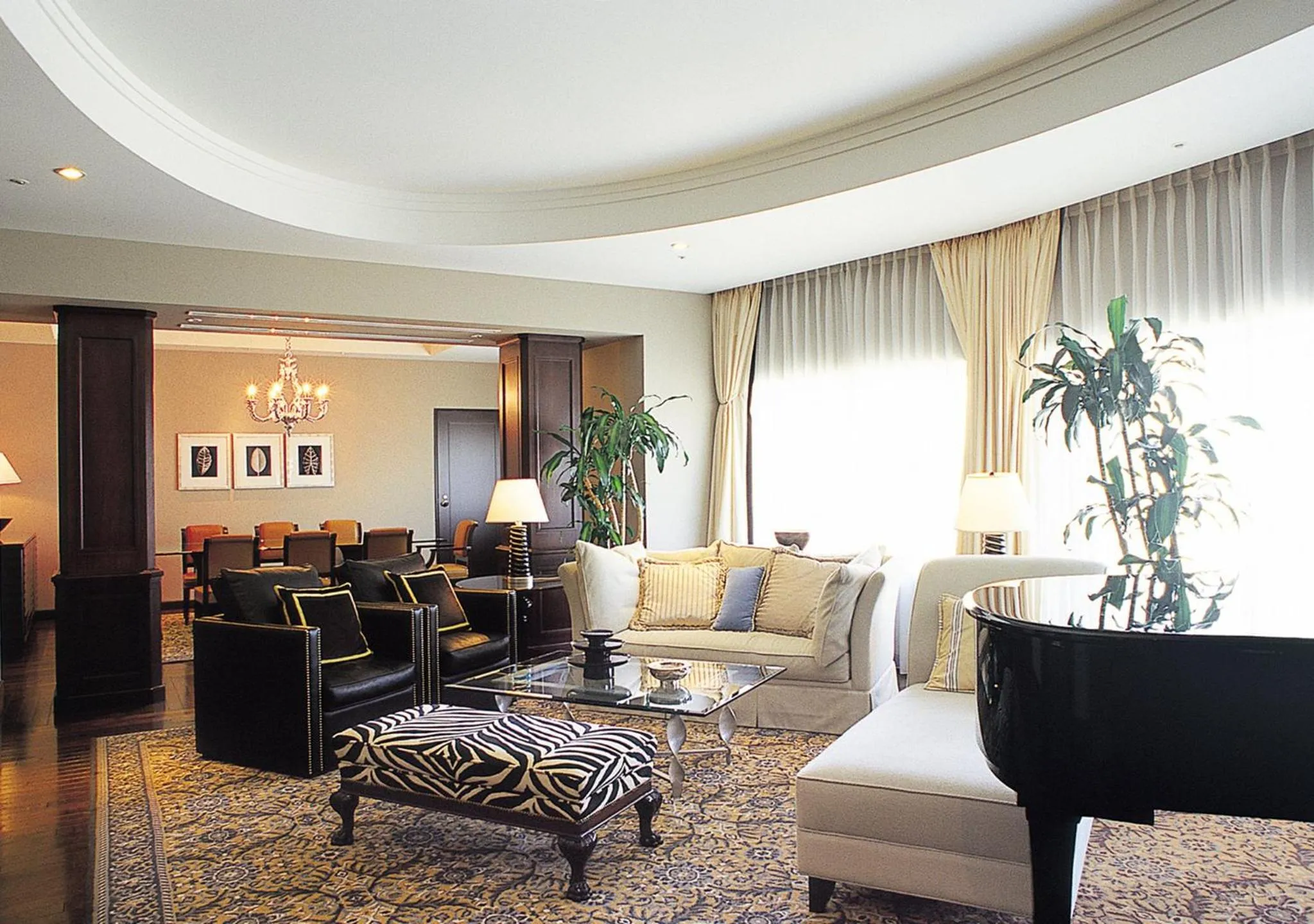 Photo of the whole room in ANA Crowne Plaza Hotel Grand Court Nagoya by IHG