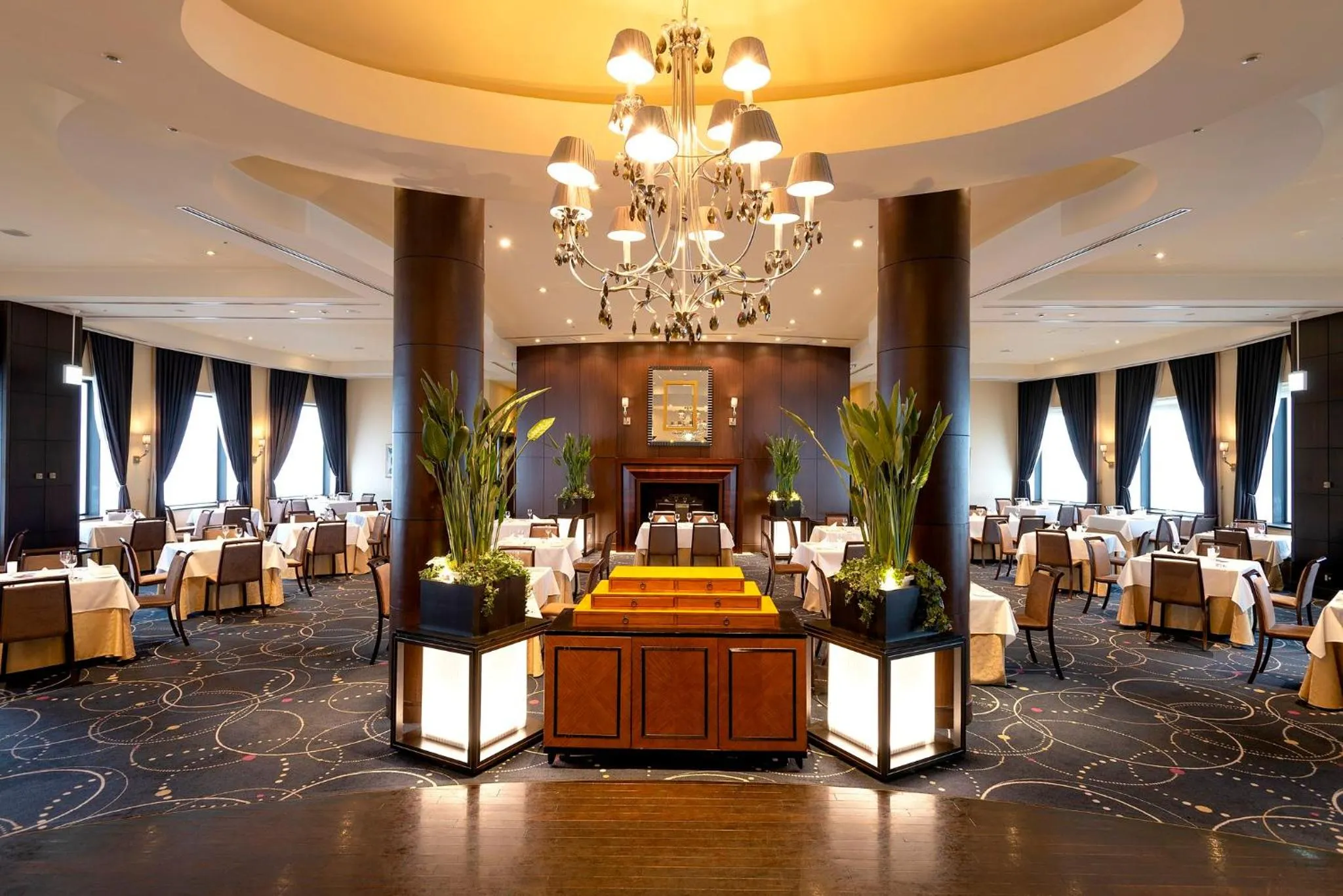 Restaurant/places to eat in ANA Crowne Plaza Hotel Grand Court Nagoya by IHG