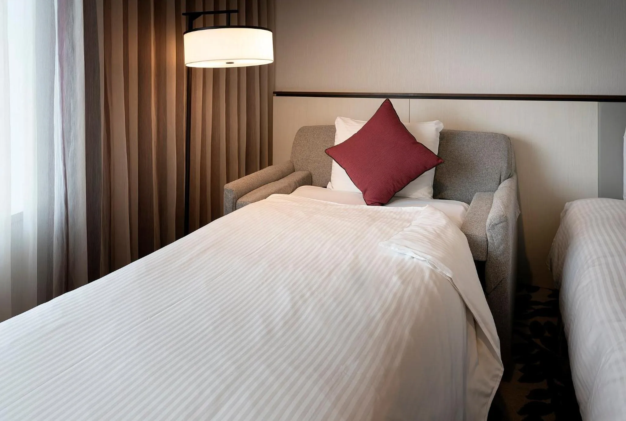 Photo of the whole room, Bed in ANA Crowne Plaza Hotel Grand Court Nagoya by IHG