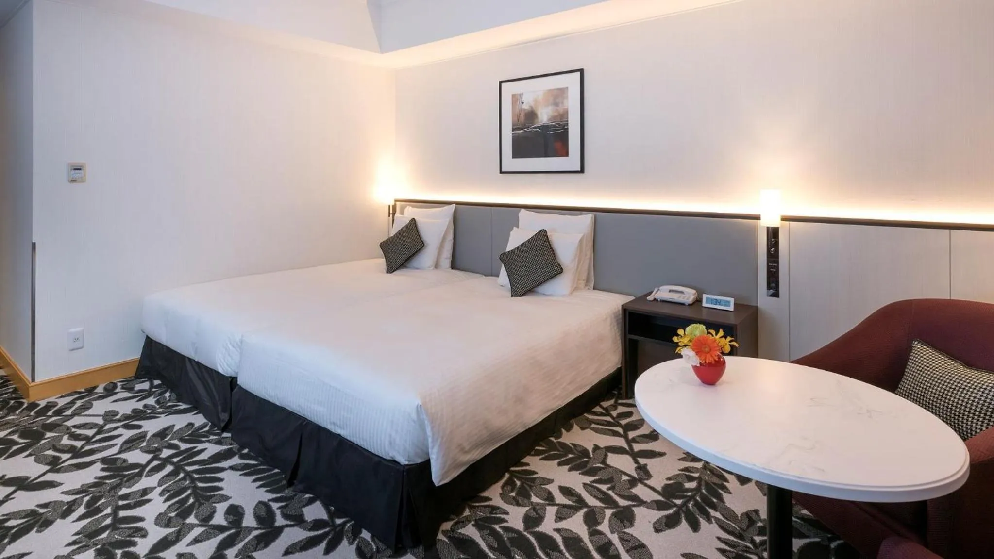 Photo of the whole room, Bed in ANA Crowne Plaza Hotel Grand Court Nagoya by IHG