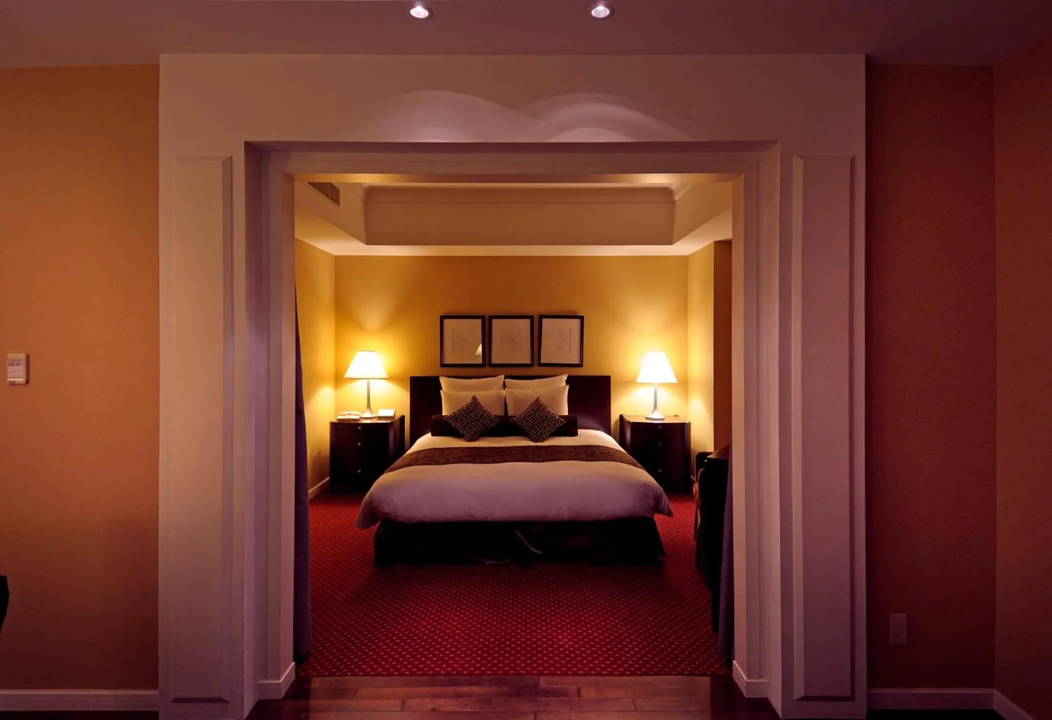 Photo of the whole room, Bed in ANA Crowne Plaza Hotel Grand Court Nagoya by IHG