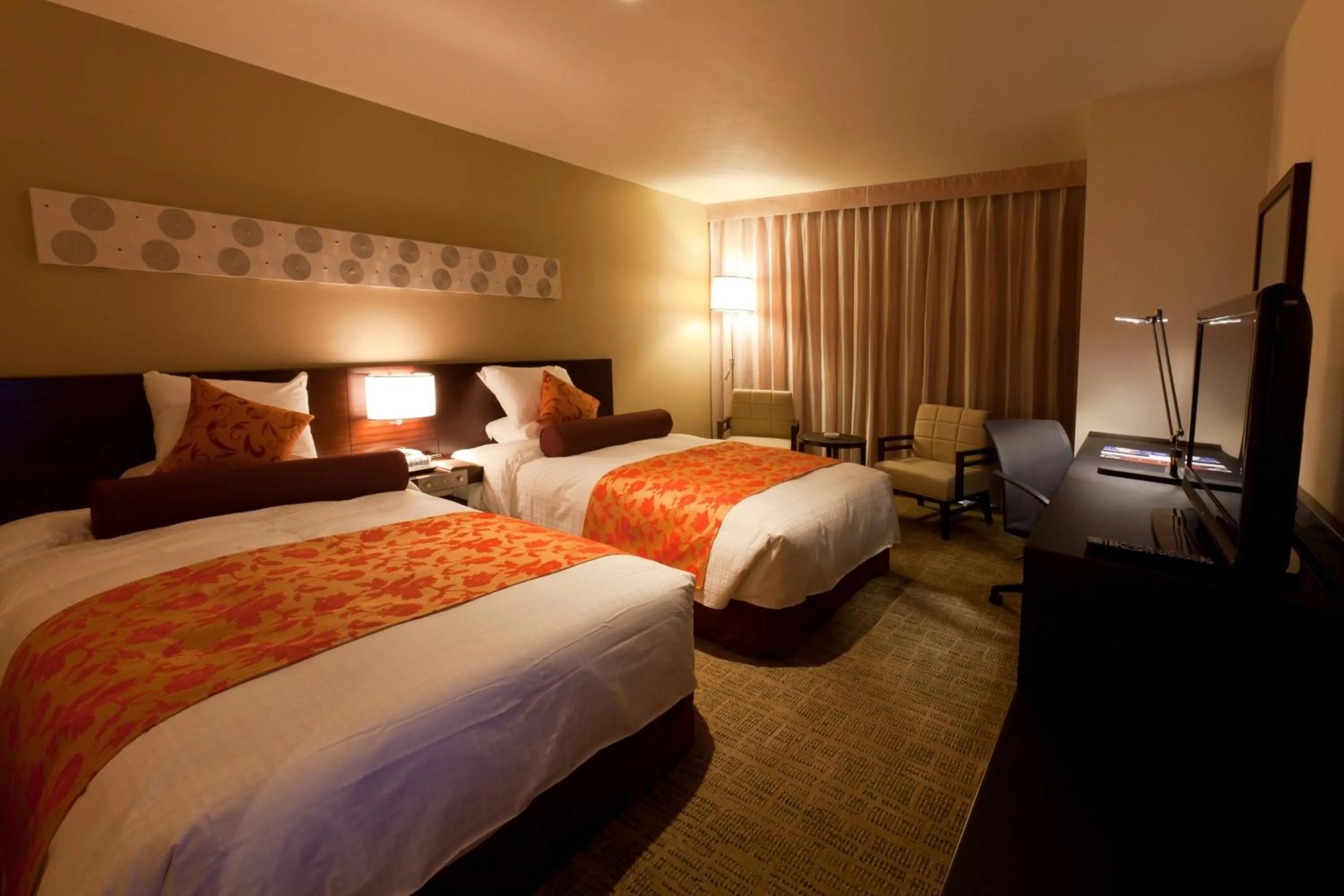 Photo of the whole room, Bed in ANA Crowne Plaza Hotel Nagasaki Gloverhill by IHG