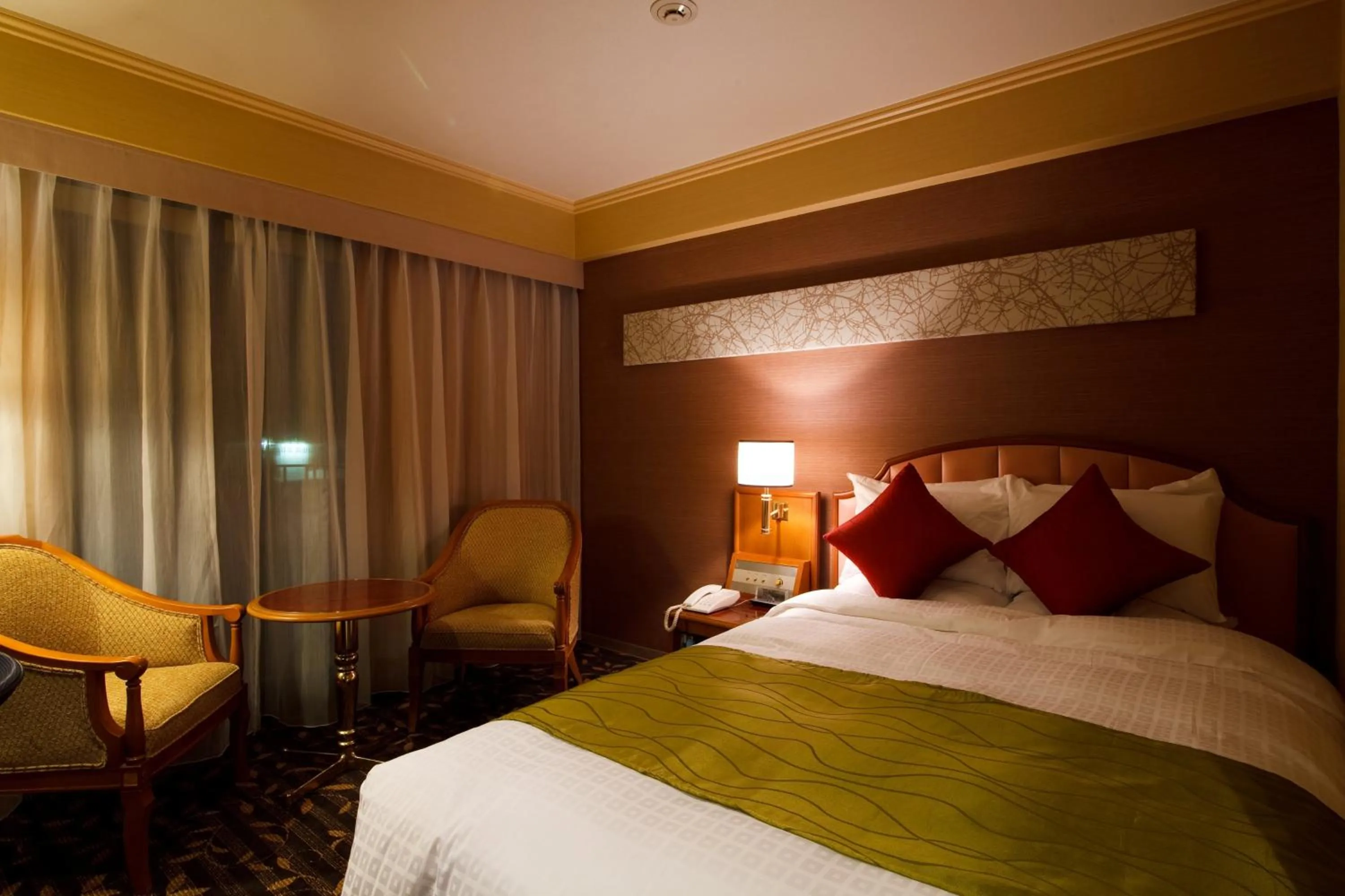 Photo of the whole room, Bed in ANA Crowne Plaza Hotel Nagasaki Gloverhill by IHG