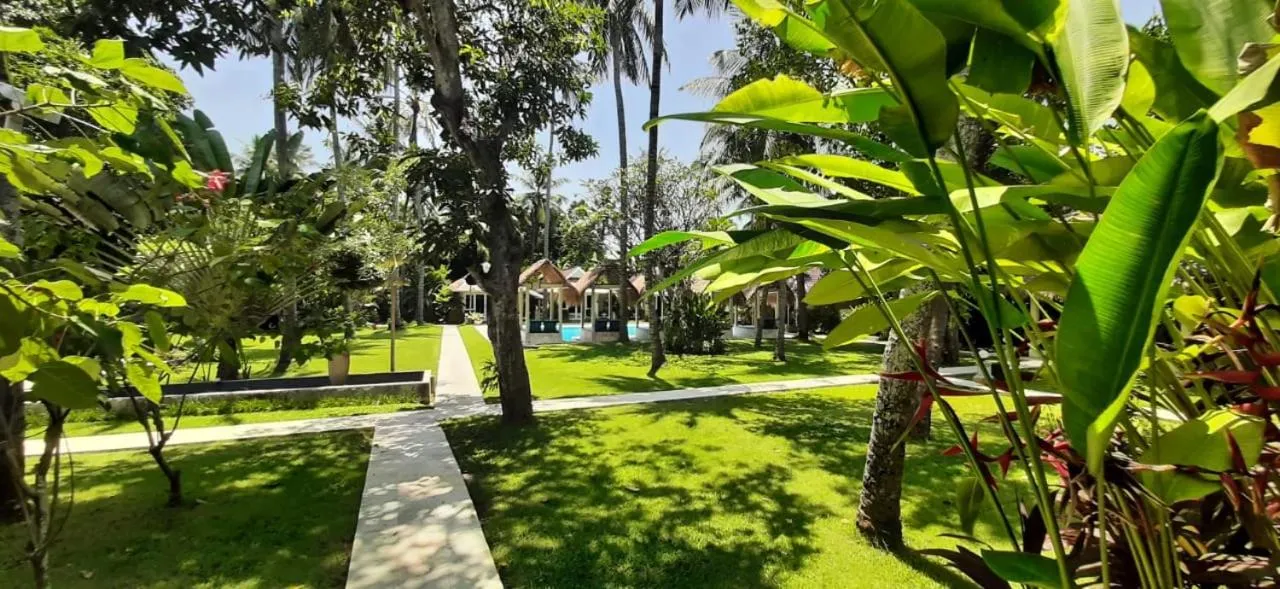 Garden in The Forty Eight Resort Candidasa