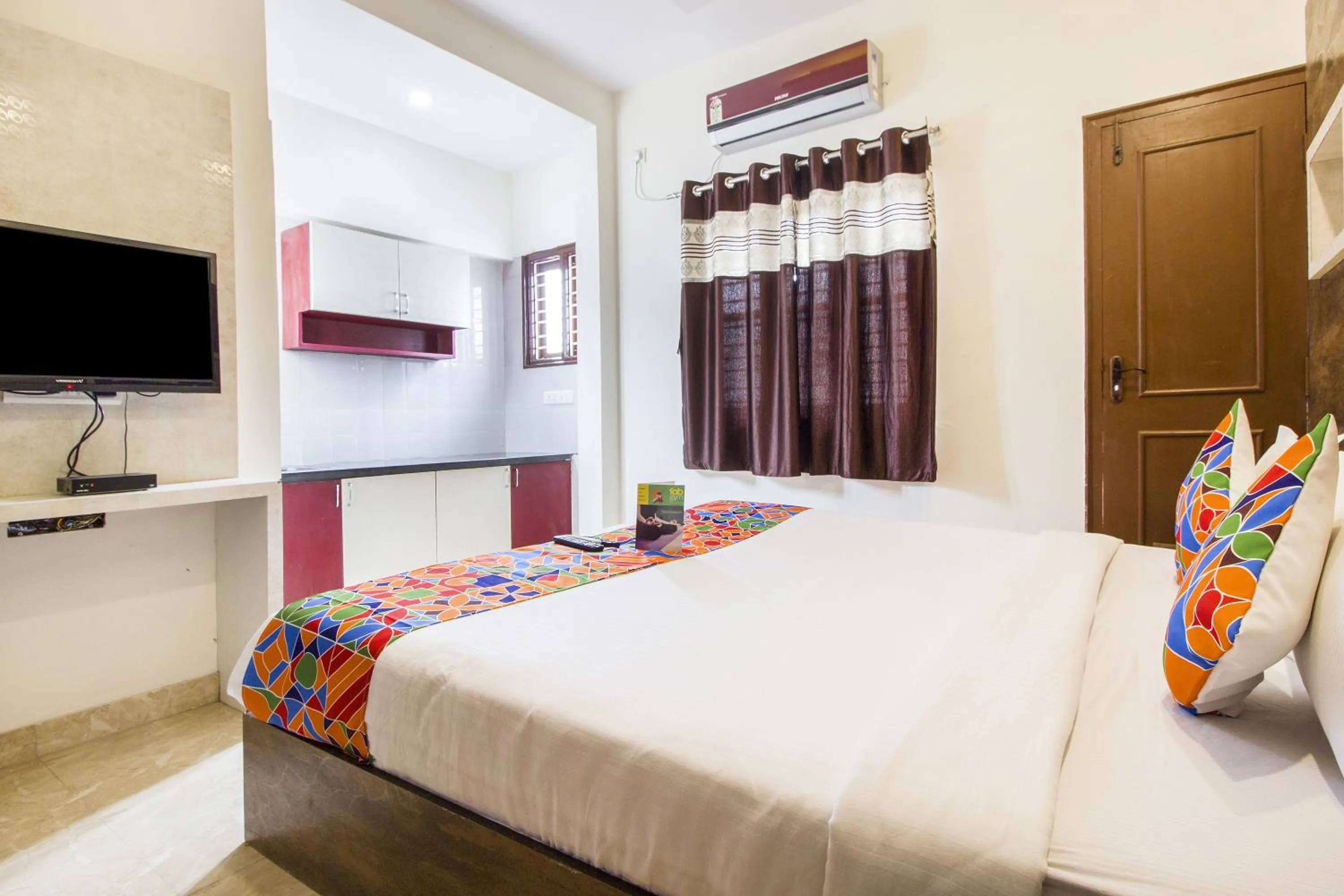 Bedroom, Bed in FabHotel Crown Suites - Nr Sony Signals