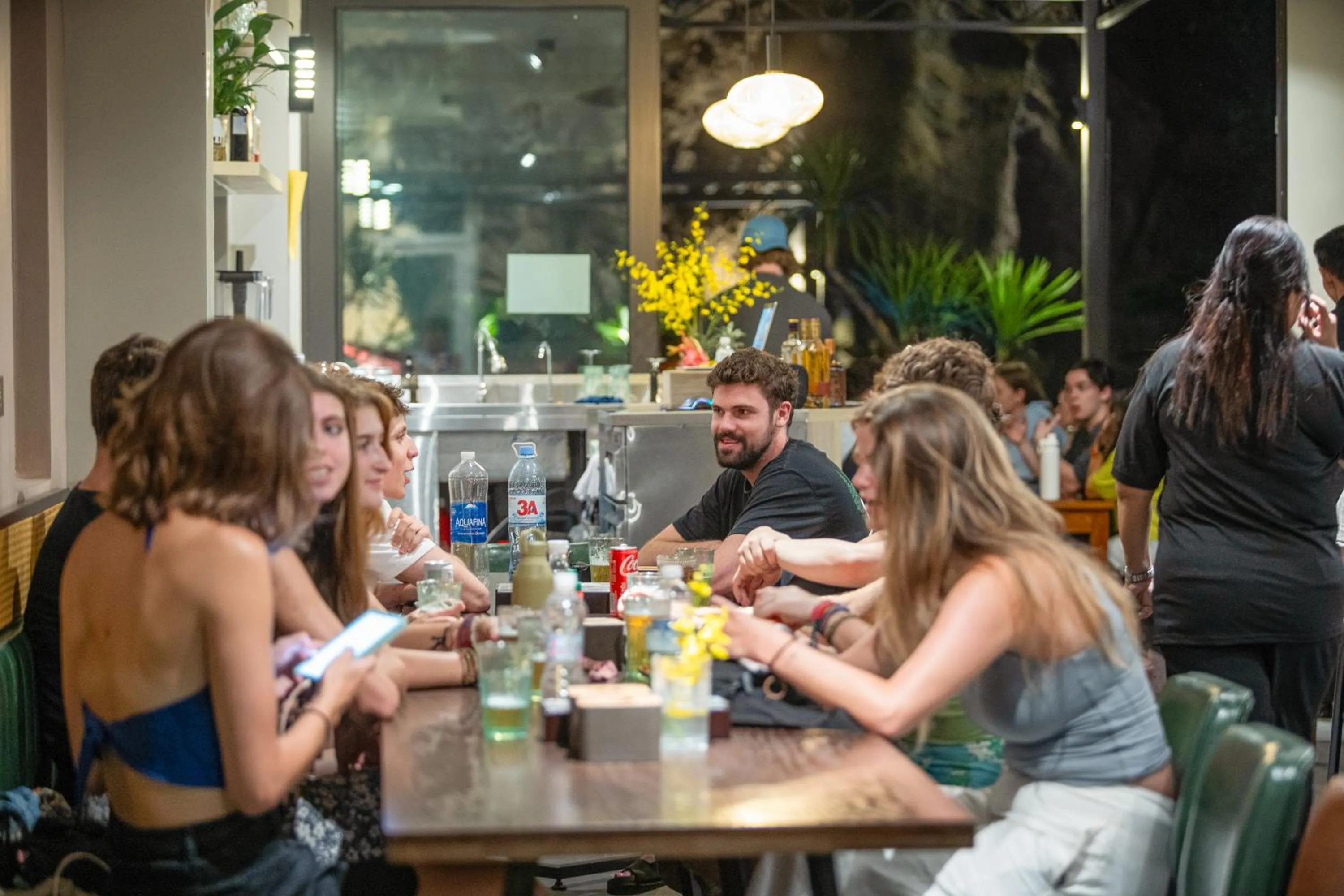 Restaurant/places to eat in The Oversleep Catba Hostel & Pool Bar