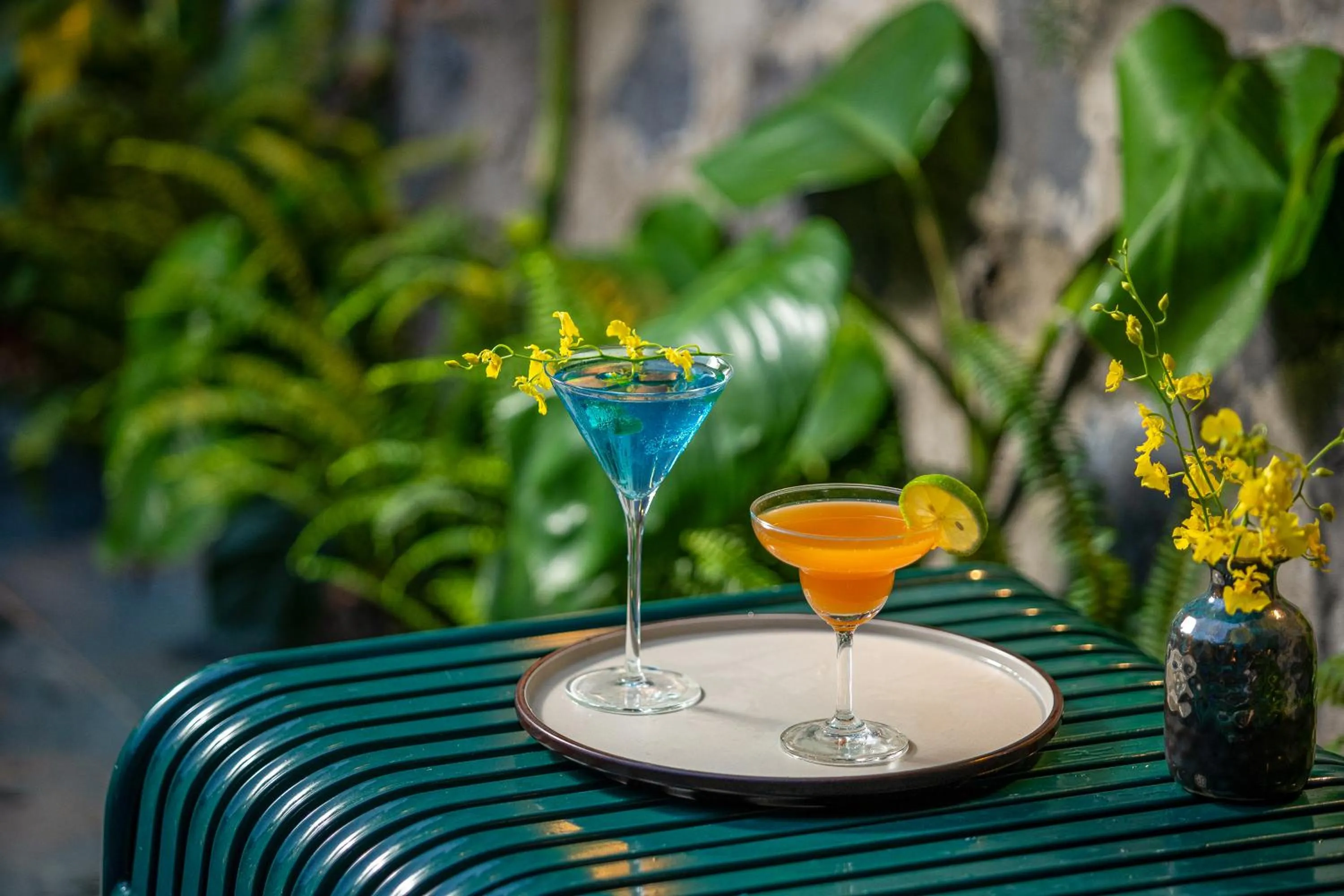 Food and drinks in The Oversleep Catba Hostel & Pool Bar